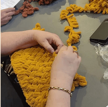 Workshop Handbreien - de visgraatsteek - Foto