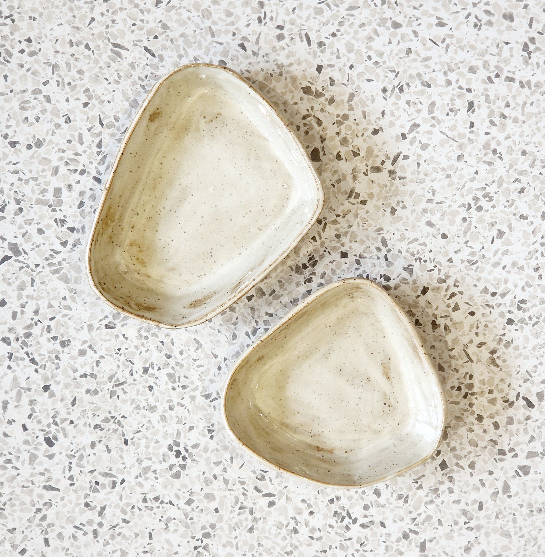 Keramiek kommetjes maken op mal