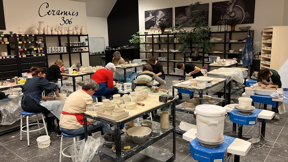 Pottenbakken met de draaischijf - Namiddag-keramiek workshop - Foto