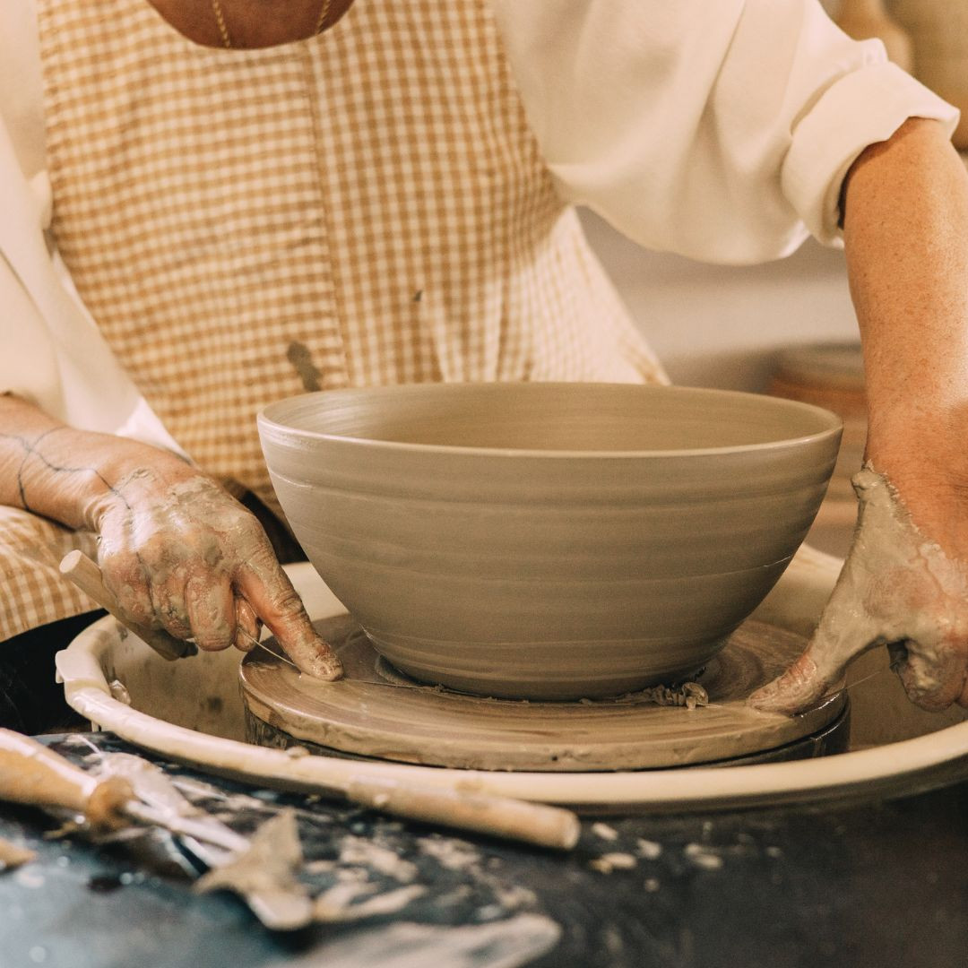 Keramiek - Wekelijks pottenbakken aan de draaischijf op maandagavond (januari, februari en maart 2026) - Foto