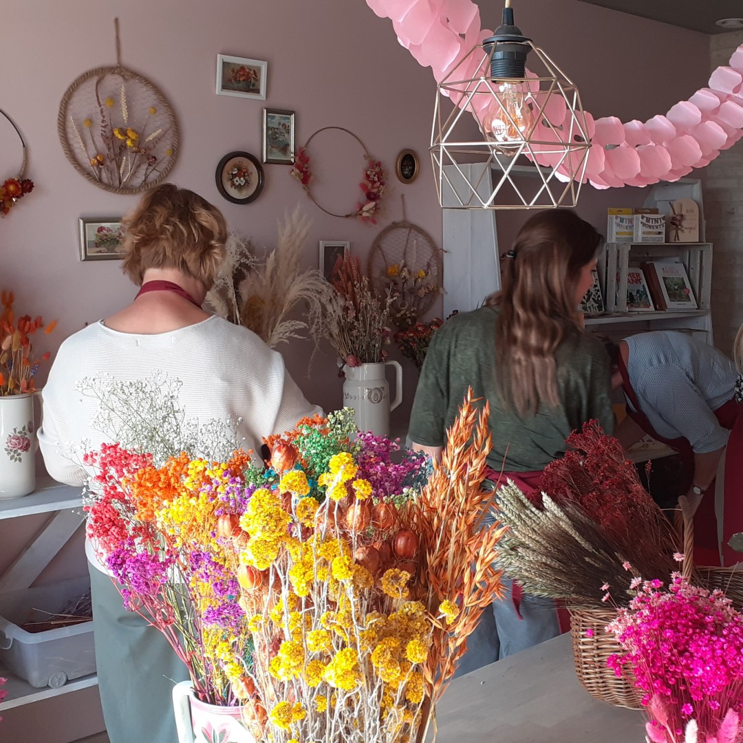 Workshop Flowerhoop met droogbloemen - Foto
