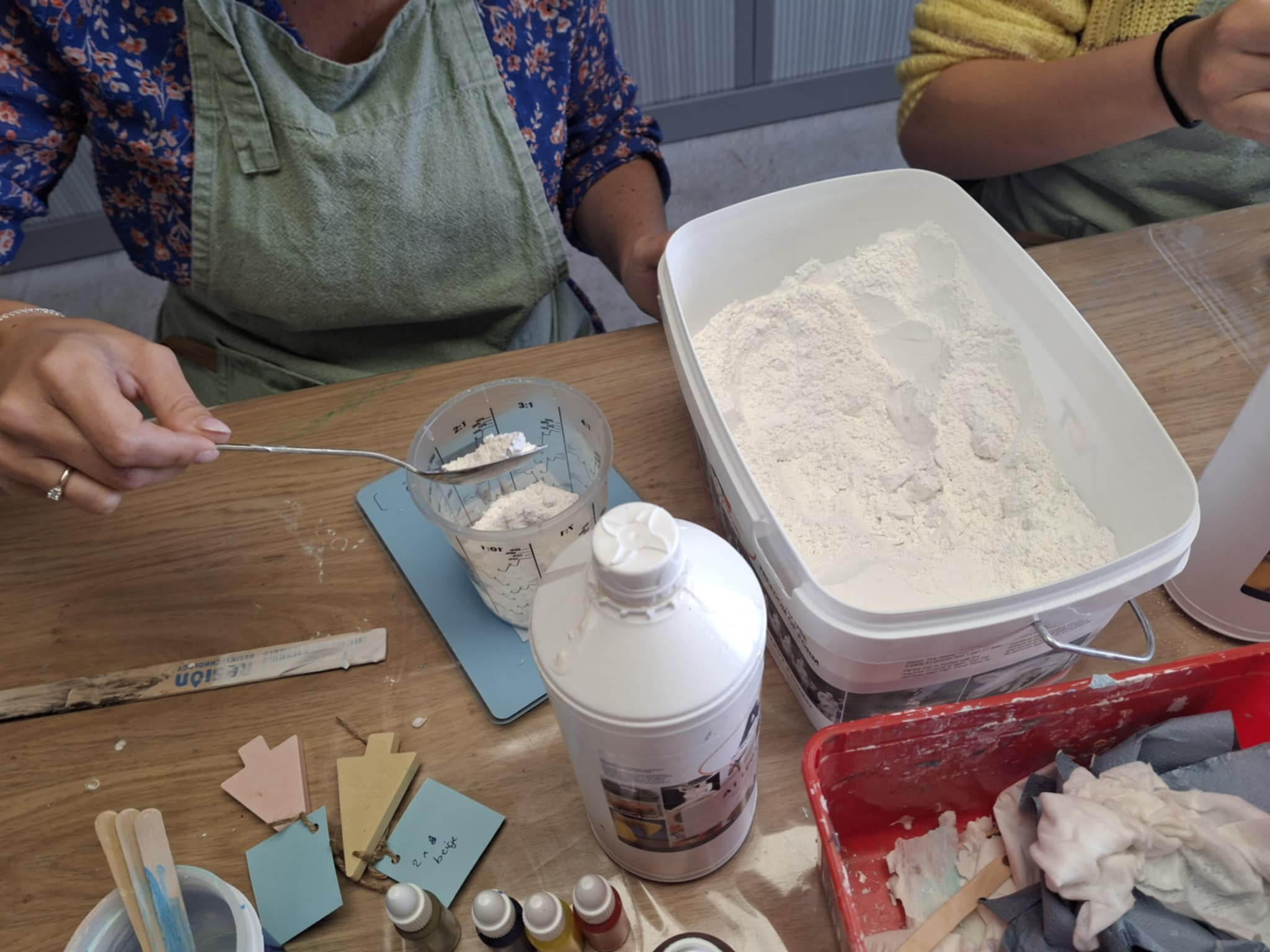 kleurrijk gieren met stukjes - Foto