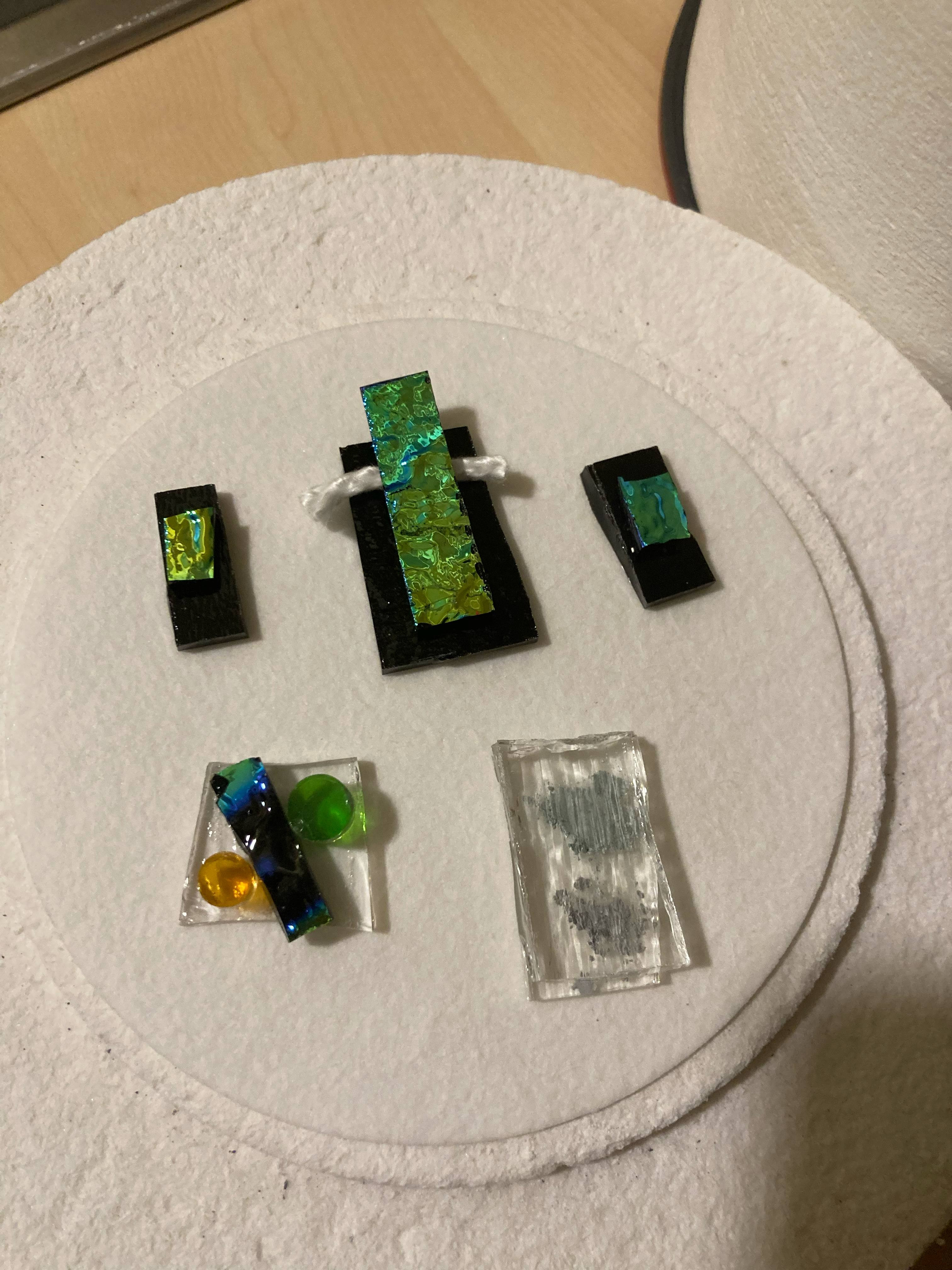 ✨ Ontdek de Magie van Glasfusing: Juwelen Maken in de Hotpot! ✨ - Foto