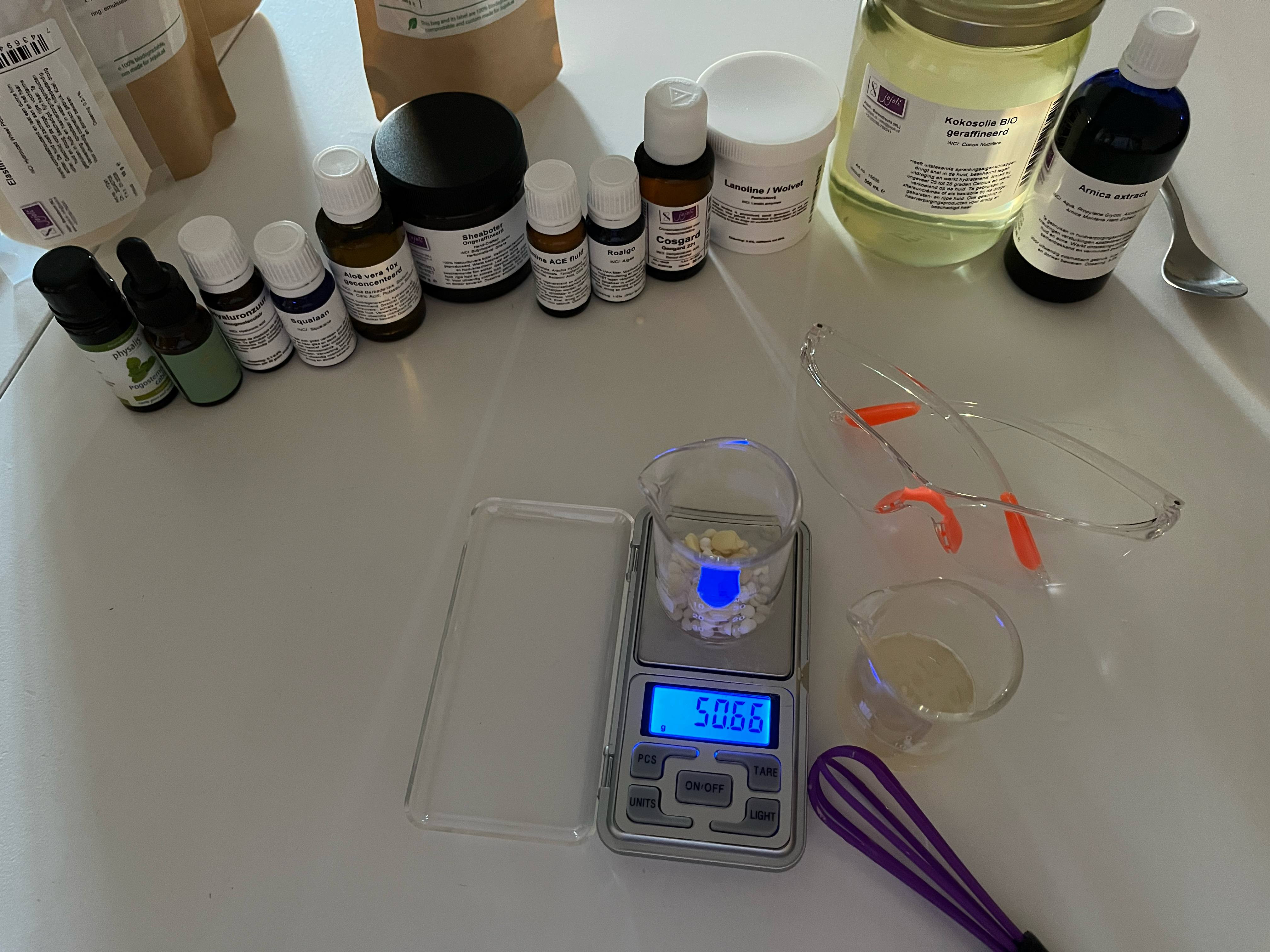 🌿  Ontdek de Geheimen van Jouw Huid en bereidt een dagcrème ofwel nachtcrème ofwel een handcrème volgens je eigen huidtype🌿 - Foto