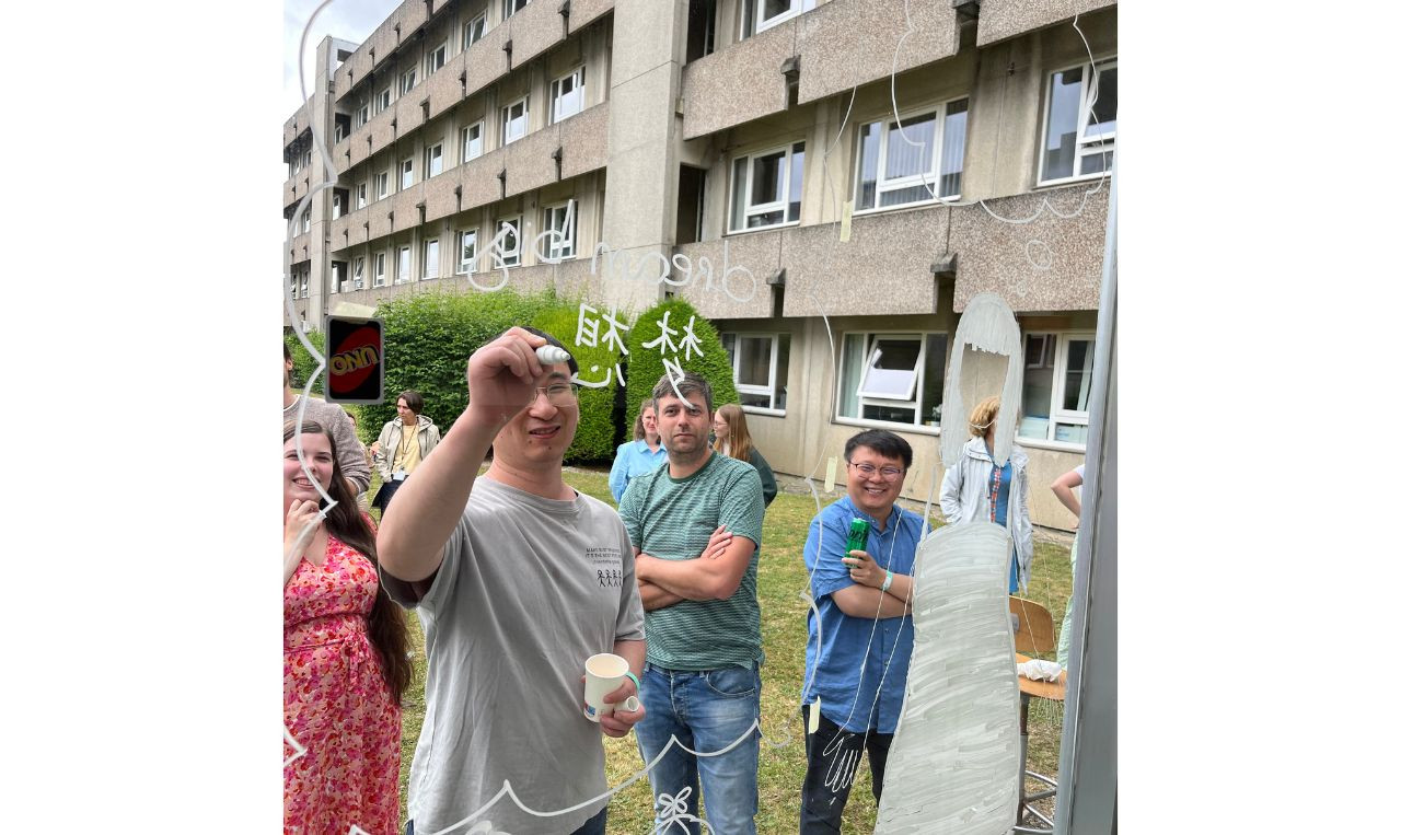 Raamtekenen als teambuilding Workshop 🖍 - Foto
