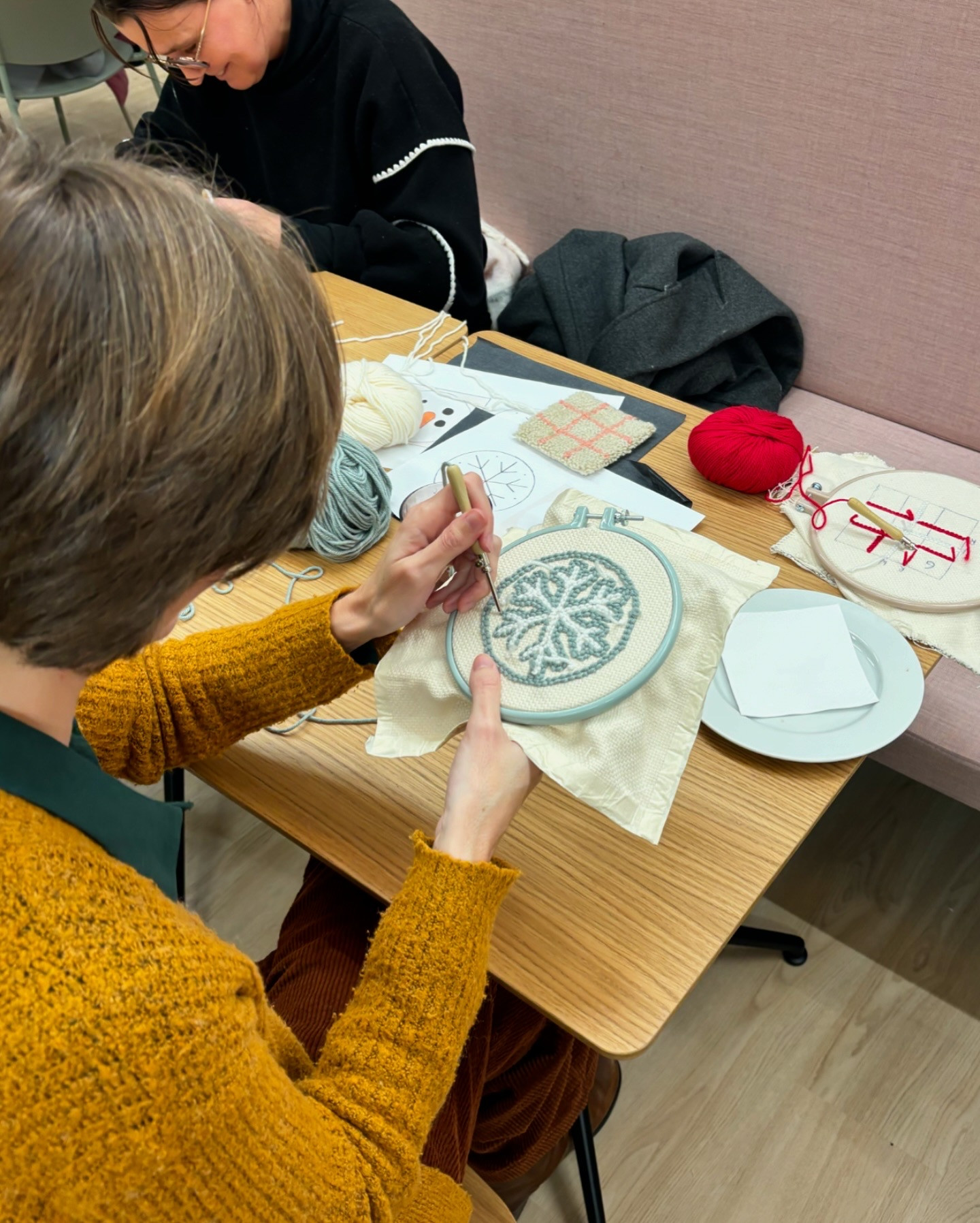 Punch Needle: maak je eigen mini-tapijtje - Workshop bij Bolleke Krol Atelier - Foto
