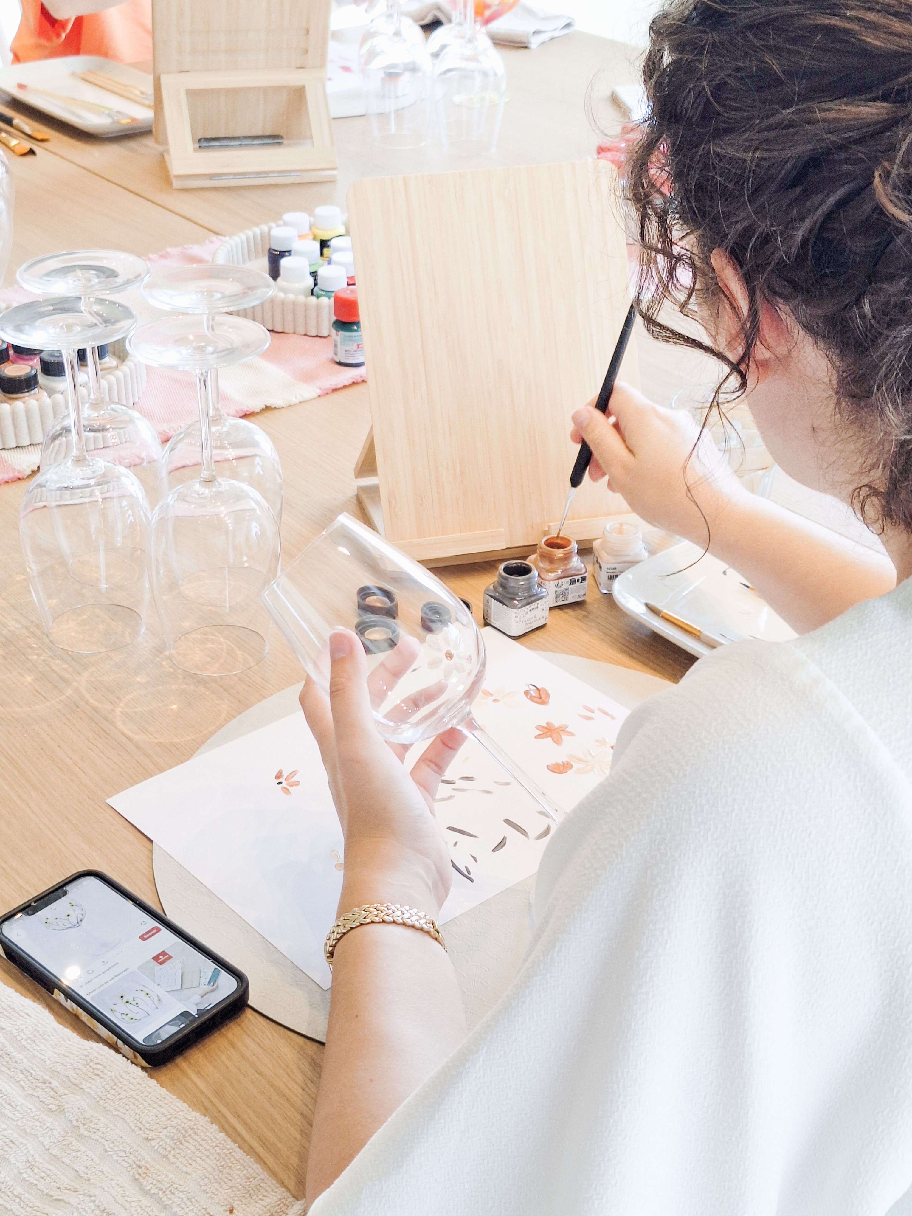 Glas Paint & Sip - Je eigen glazenset schilderen - Foto