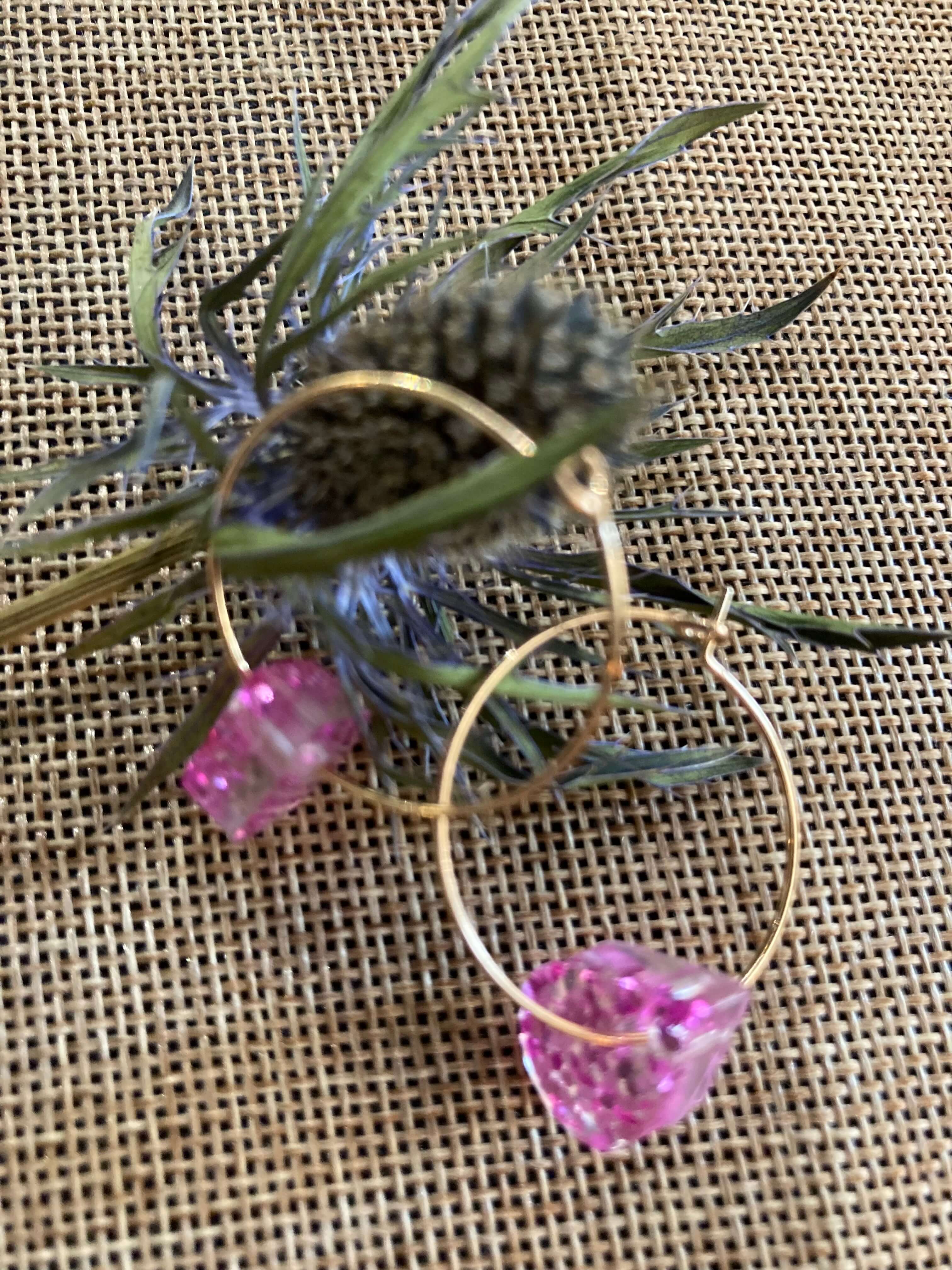 Schitter met je eigen juwelen, workshop juwelen in hars (resin) - Foto