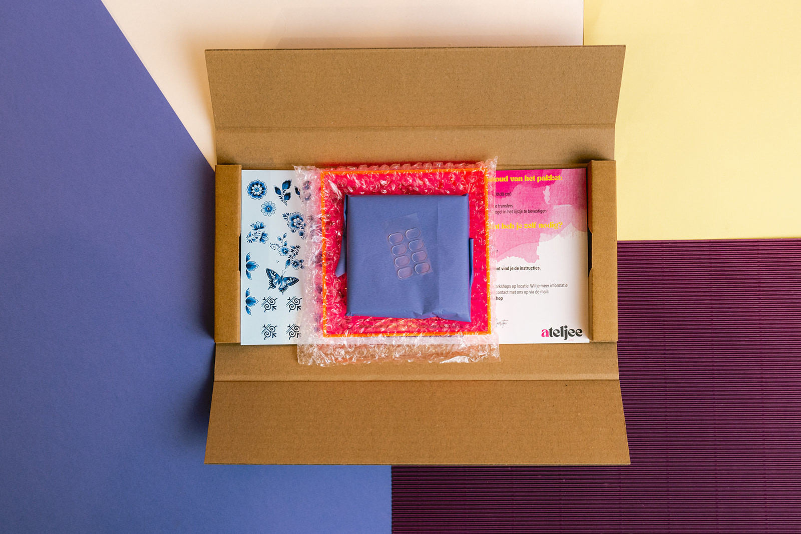 DIY pakket, decoreer je eigen tegel (Delfts blauw) - Foto