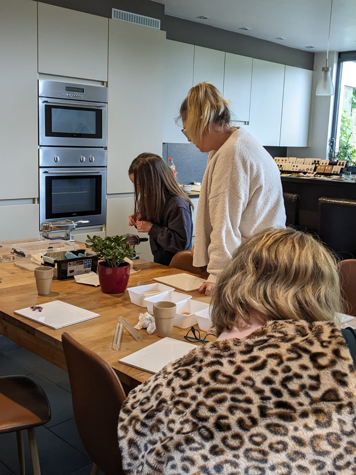 Duo-workshop oorbellen uit polymeerklei (volwassene & kind) - Foto