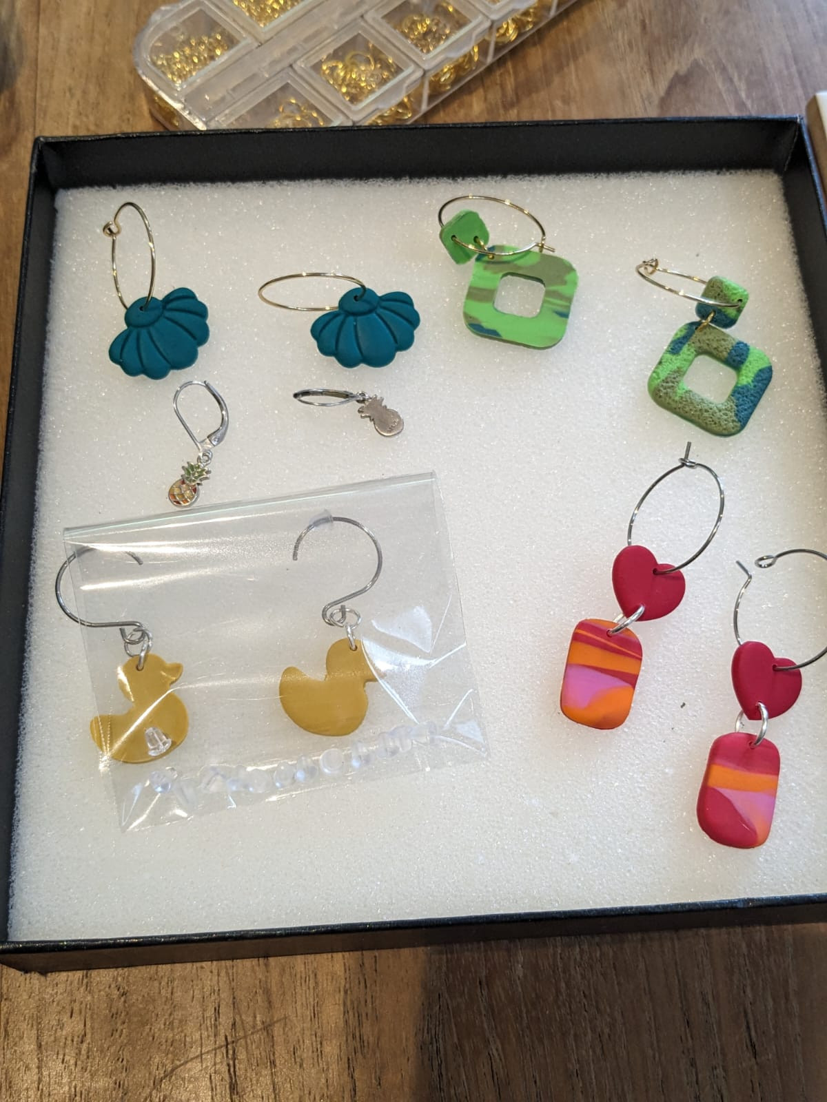 Duo-workshop oorbellen uit polymeerklei (volwassene & kind) - Foto