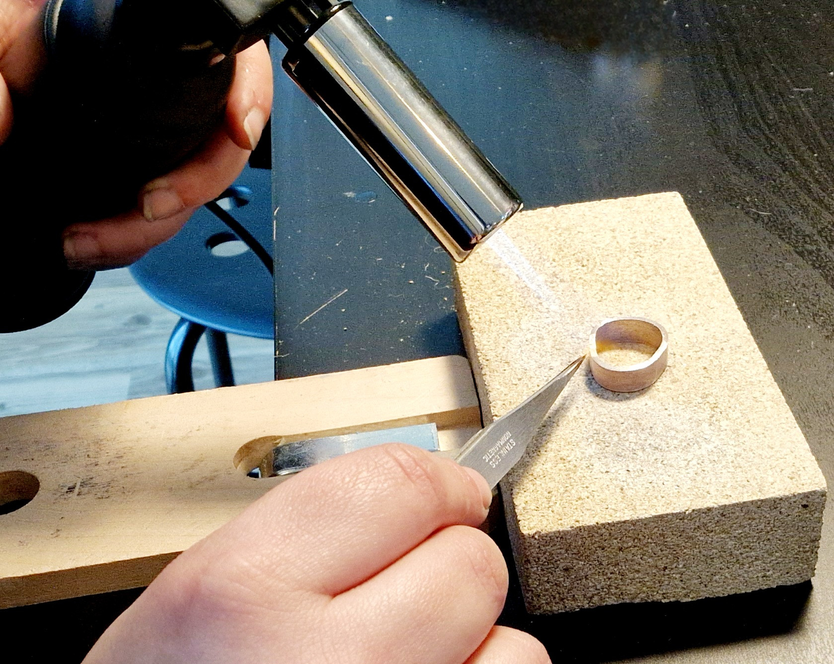 Workshop Zilveren Ring of Armband met hamerslag - Foto
