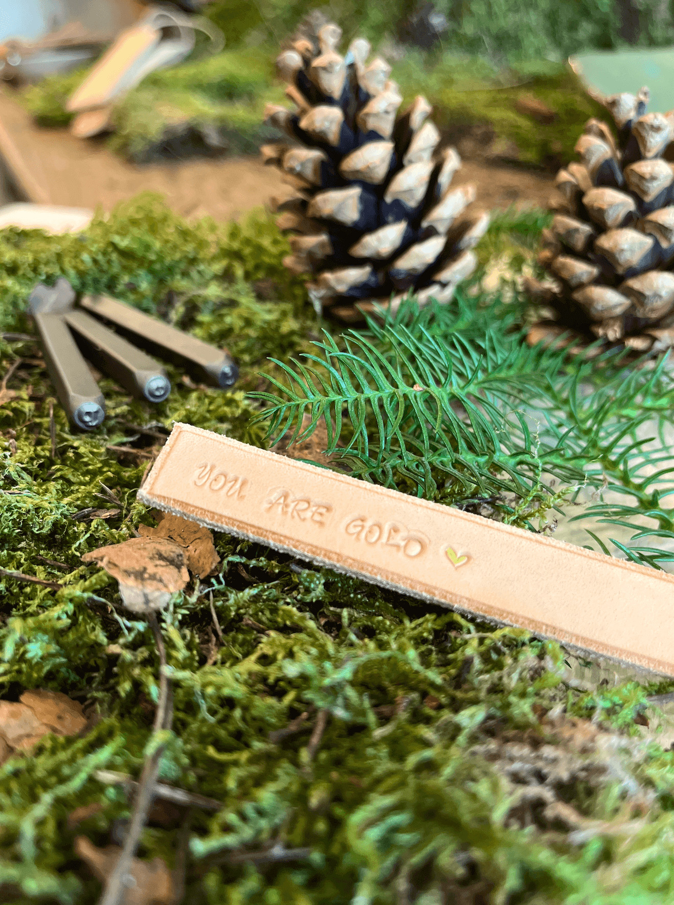 Lederen boekenlegger "Stempelen" @Libelle Winterfair - 15/11/2025 om 11u00 - Foto