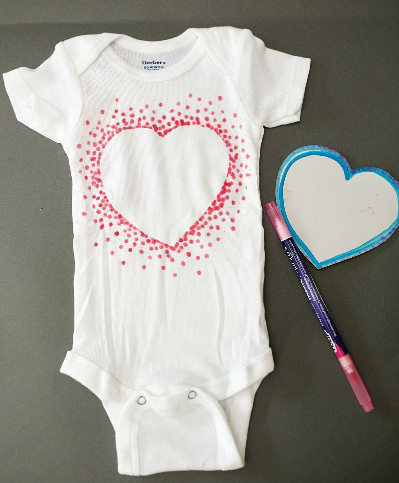 Babyshower workshop: Rompertjes personaliseren 🎨 - Foto