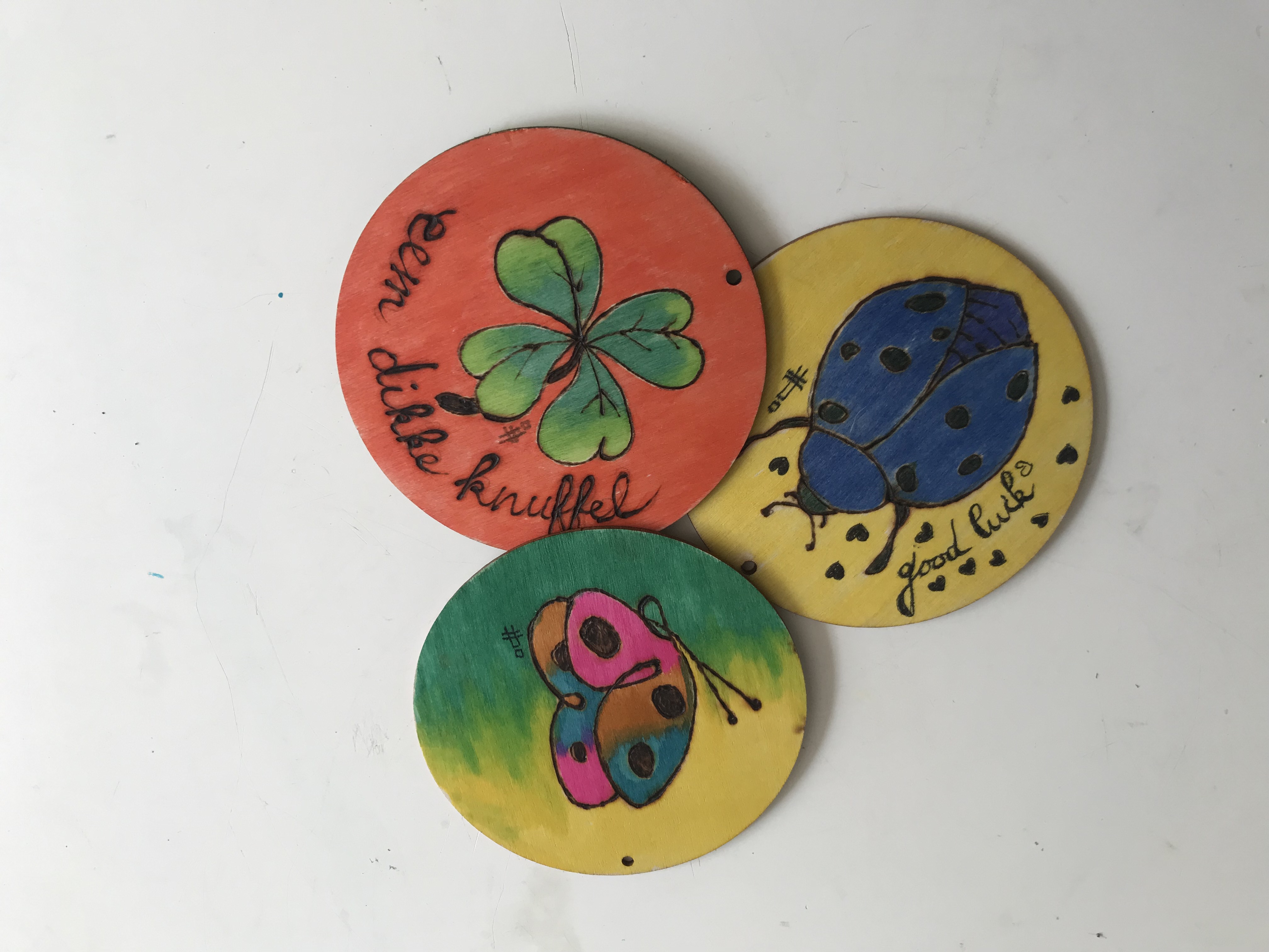 Pyrografie of houtbranden in combinatie met aquarel