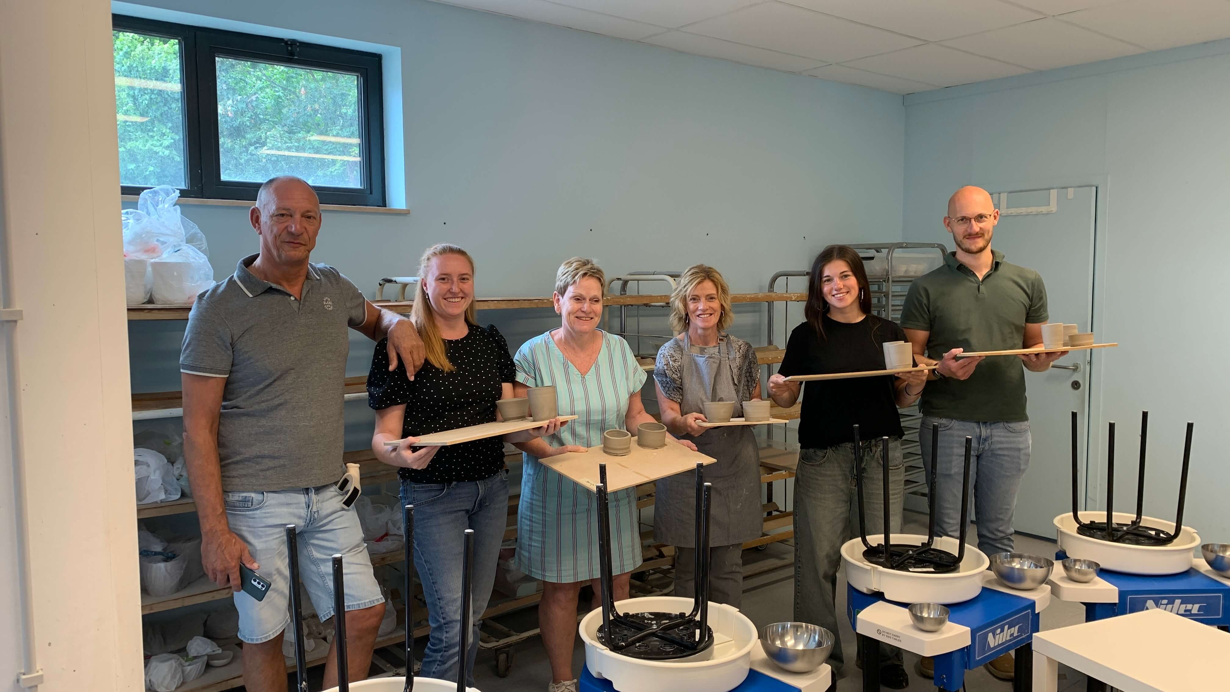 Workshop initiatie pottenbakken: eerste stappen aan de draaischijf - Foto