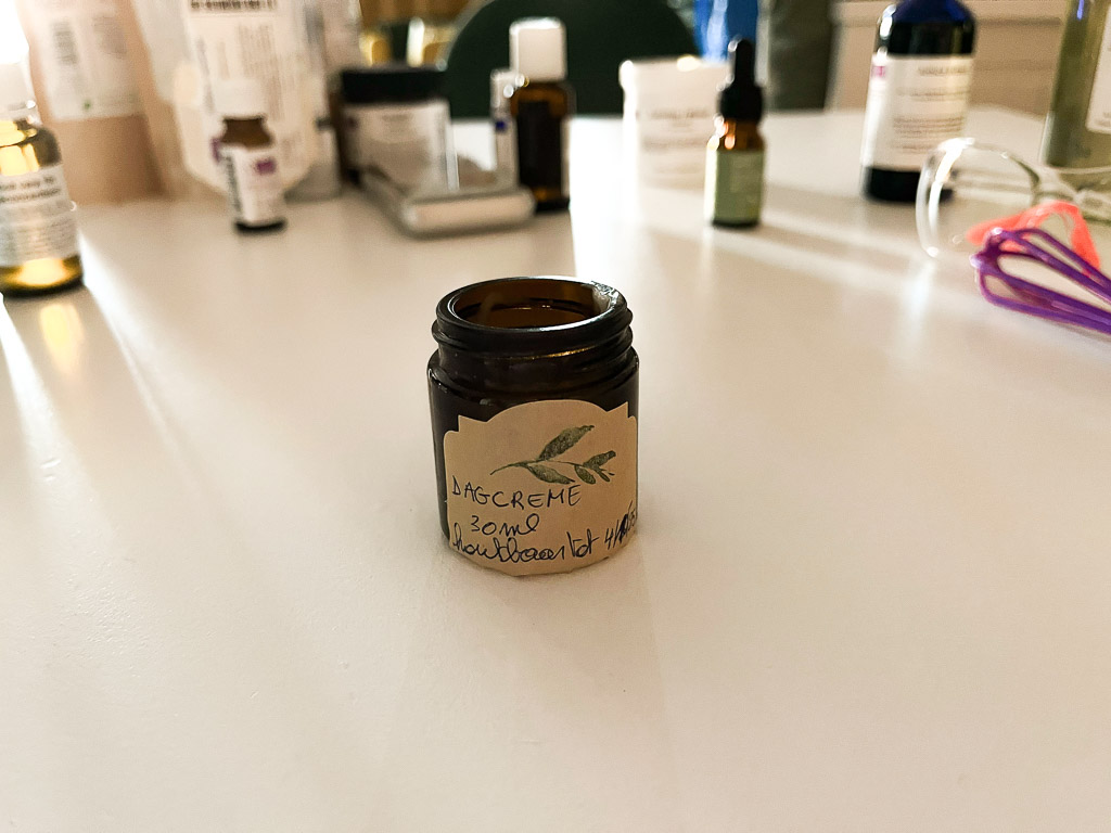 🌿 Ontdek de Geheimen van Jouw Huid en bereidt een dagcrème ofwel nachtcrème ofwel een handcrème volgens je eigen huidtype🌿 - Foto