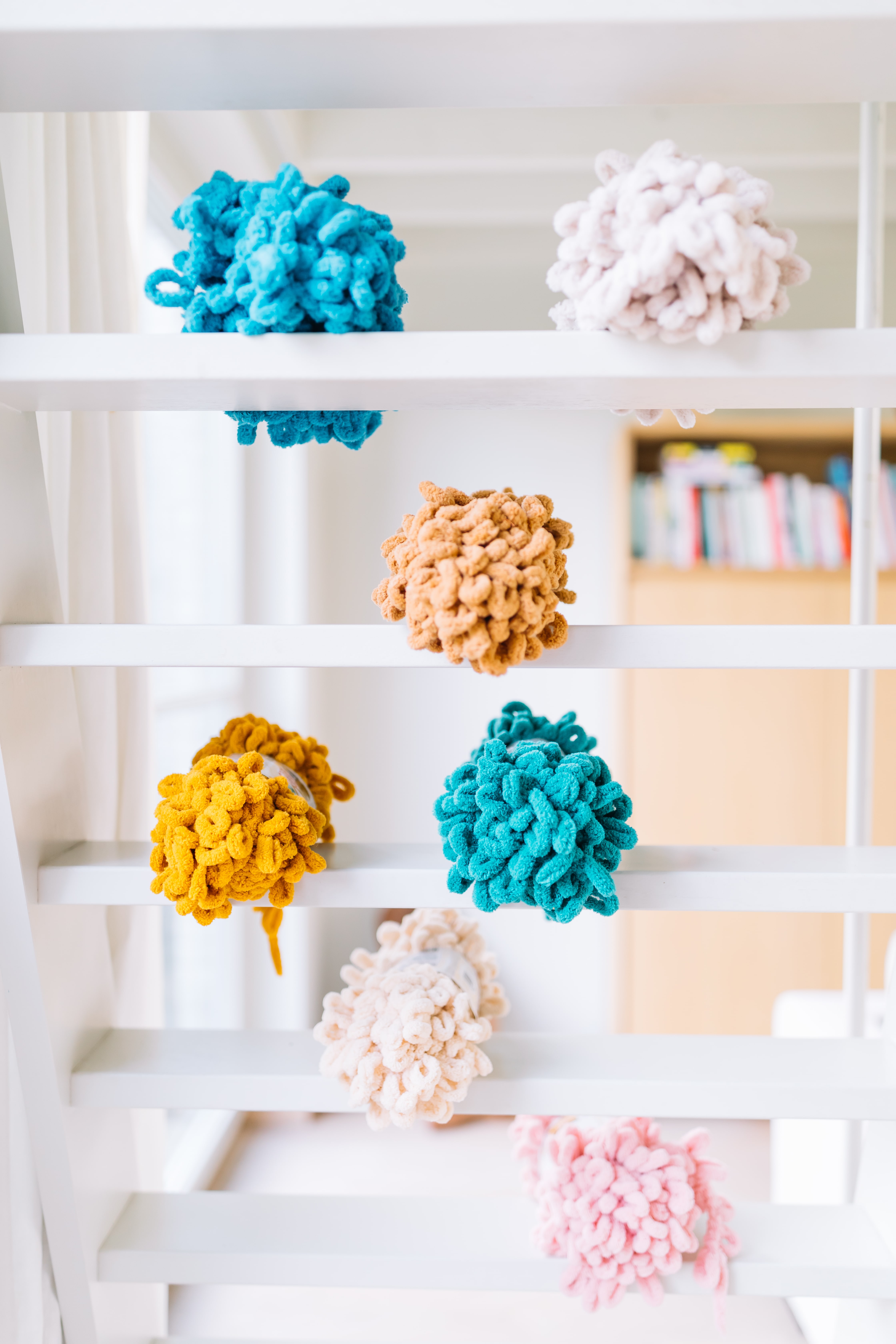 Cats & Knits – Mandje handbreien in het kattenparadijs 🐈🧶✨ - Foto