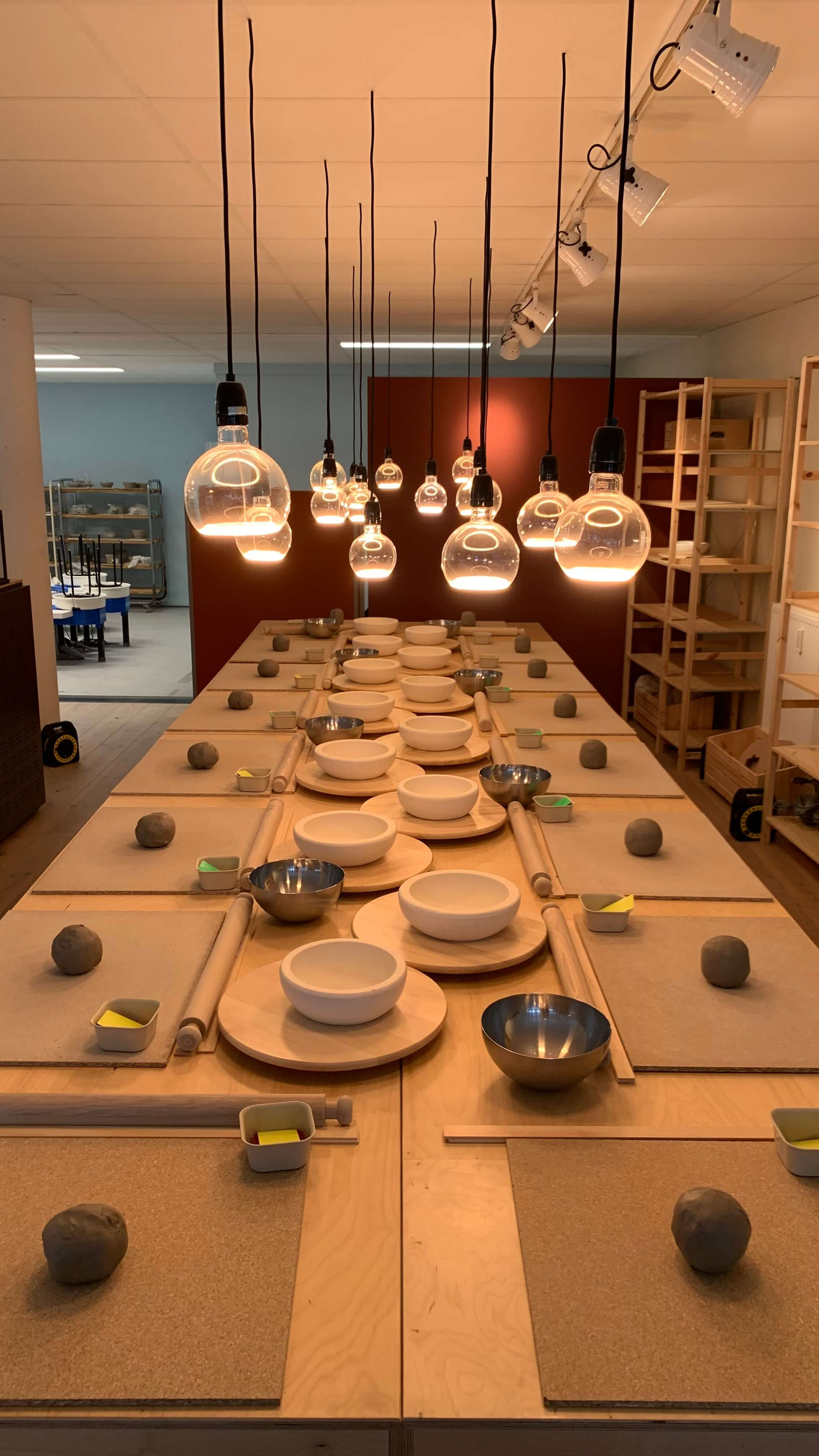 Teambuilding keramiek: maak drie kommen - Foto