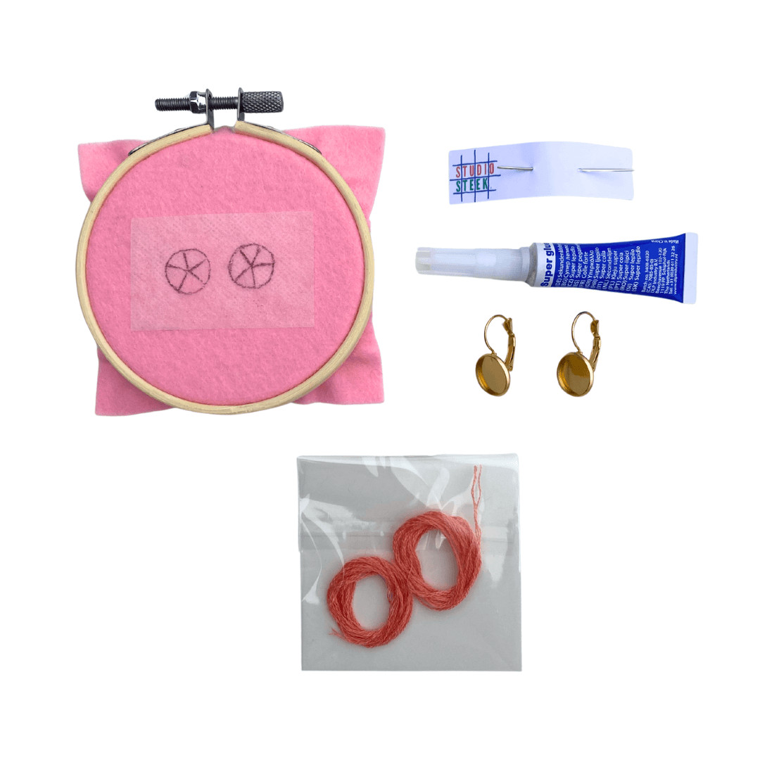 Borduurpakket DIY oorbellen - Foto