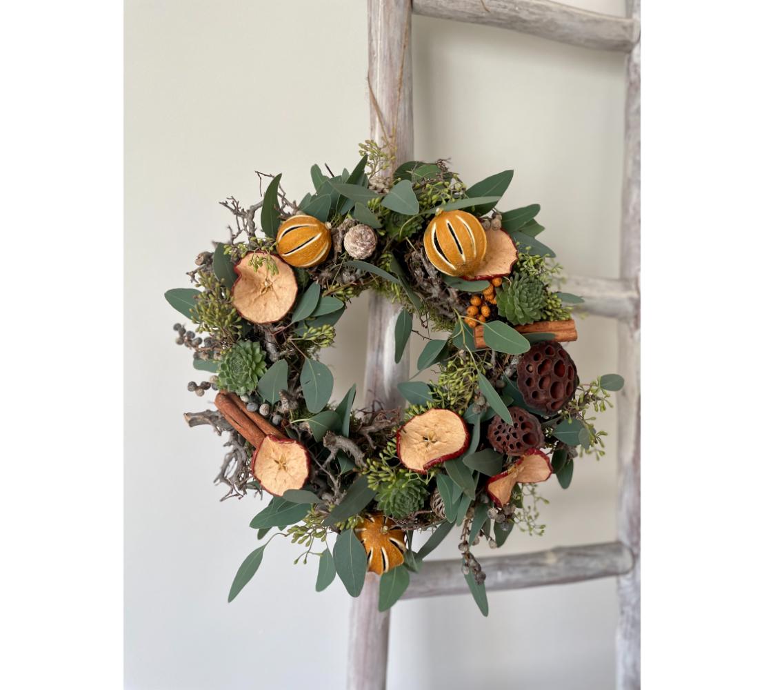 Maak je winterkrans met kerstlichtjes - Foto