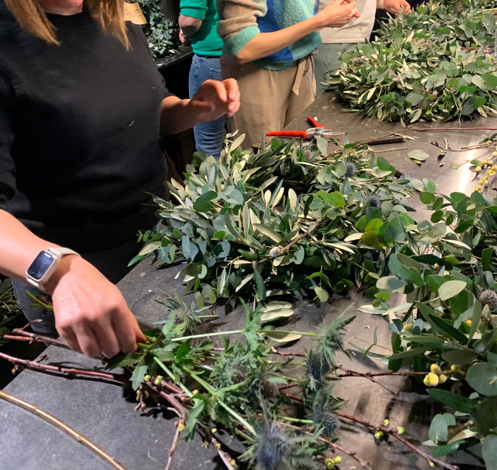 Maak je winterkrans met kerstlichtjes - Foto