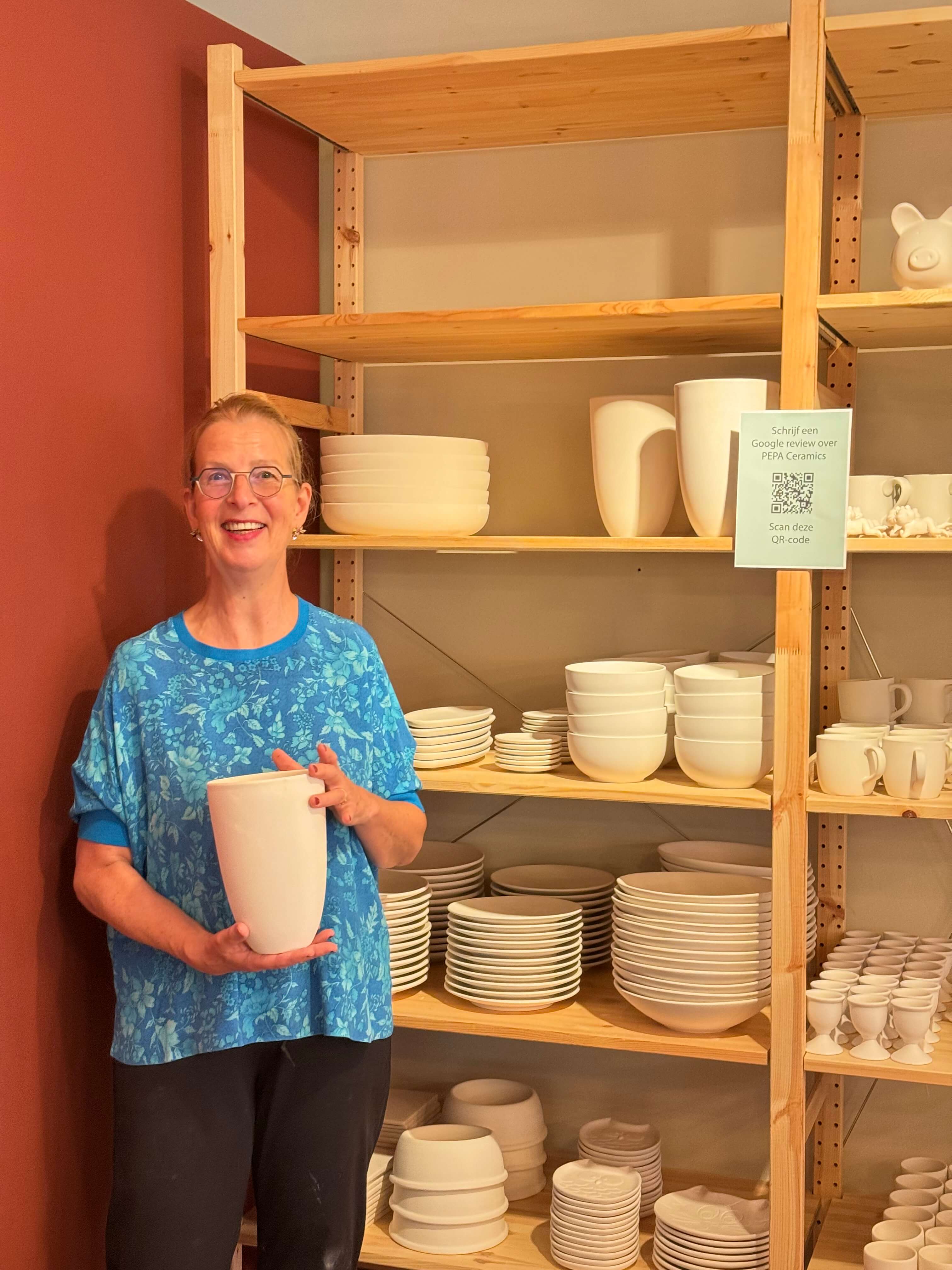 Teambuilding Pottery Painting. Decoreer je servies.