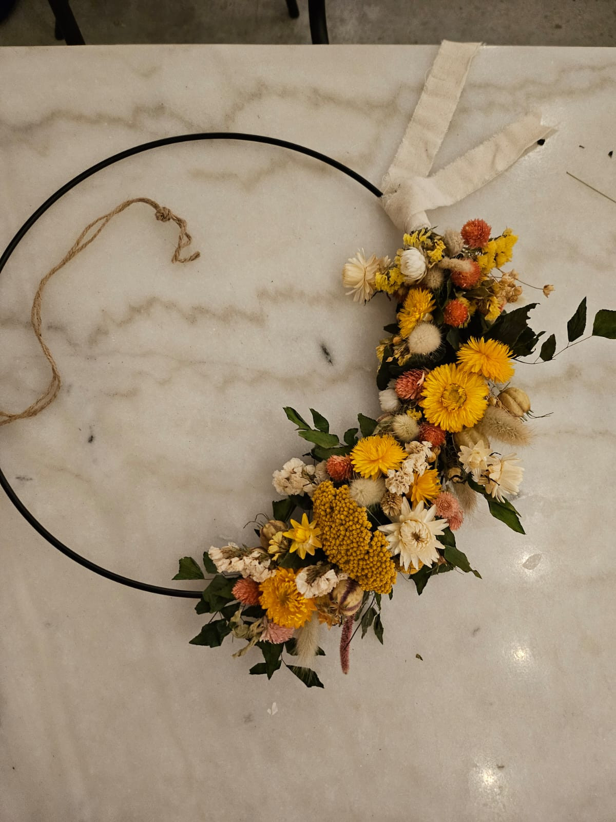 Bloemen die blijven – maak je eigen droogbloemenkrans - Workshop - Foto