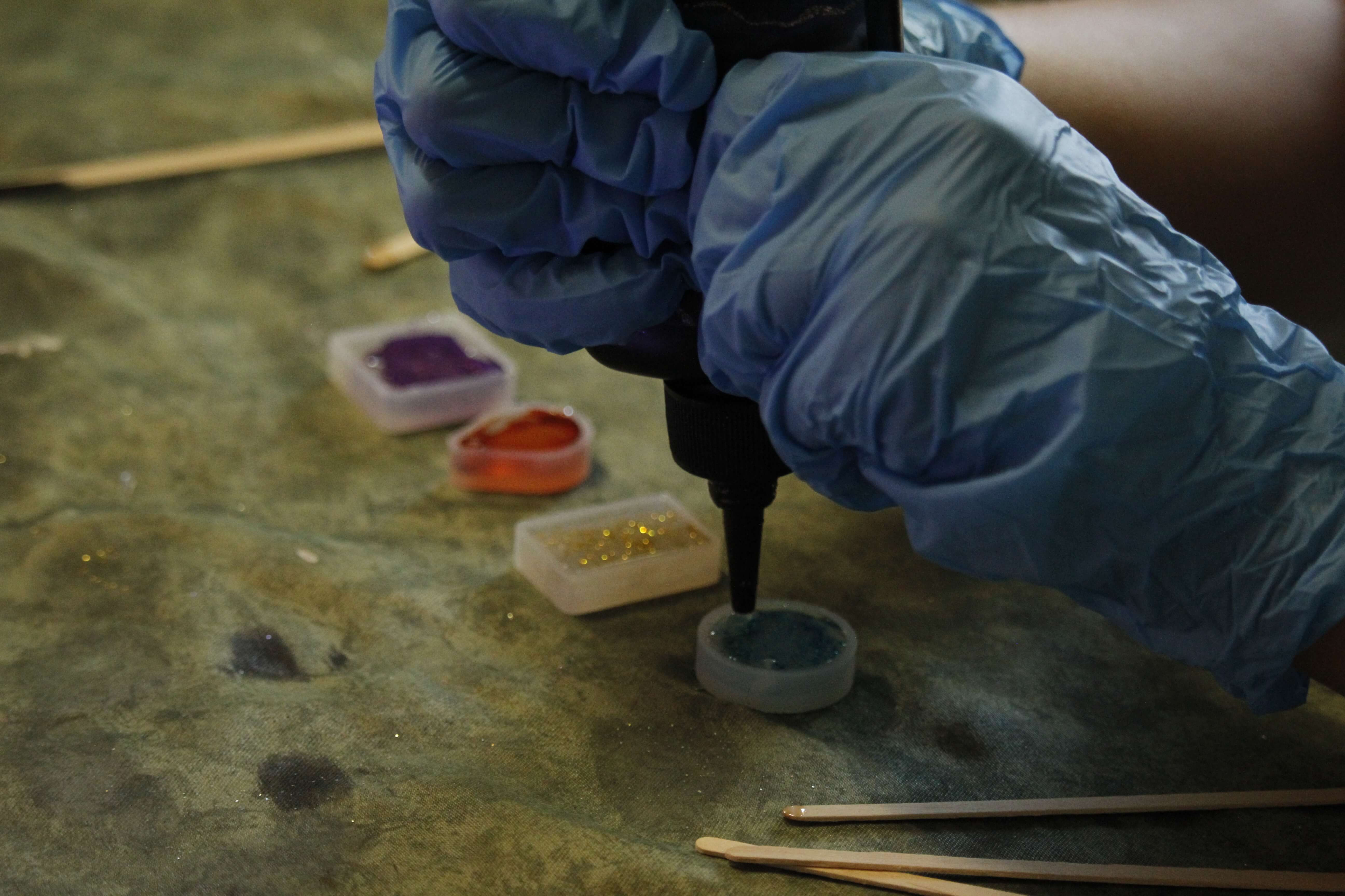 epoxy huurbox sleutelhangers - Foto