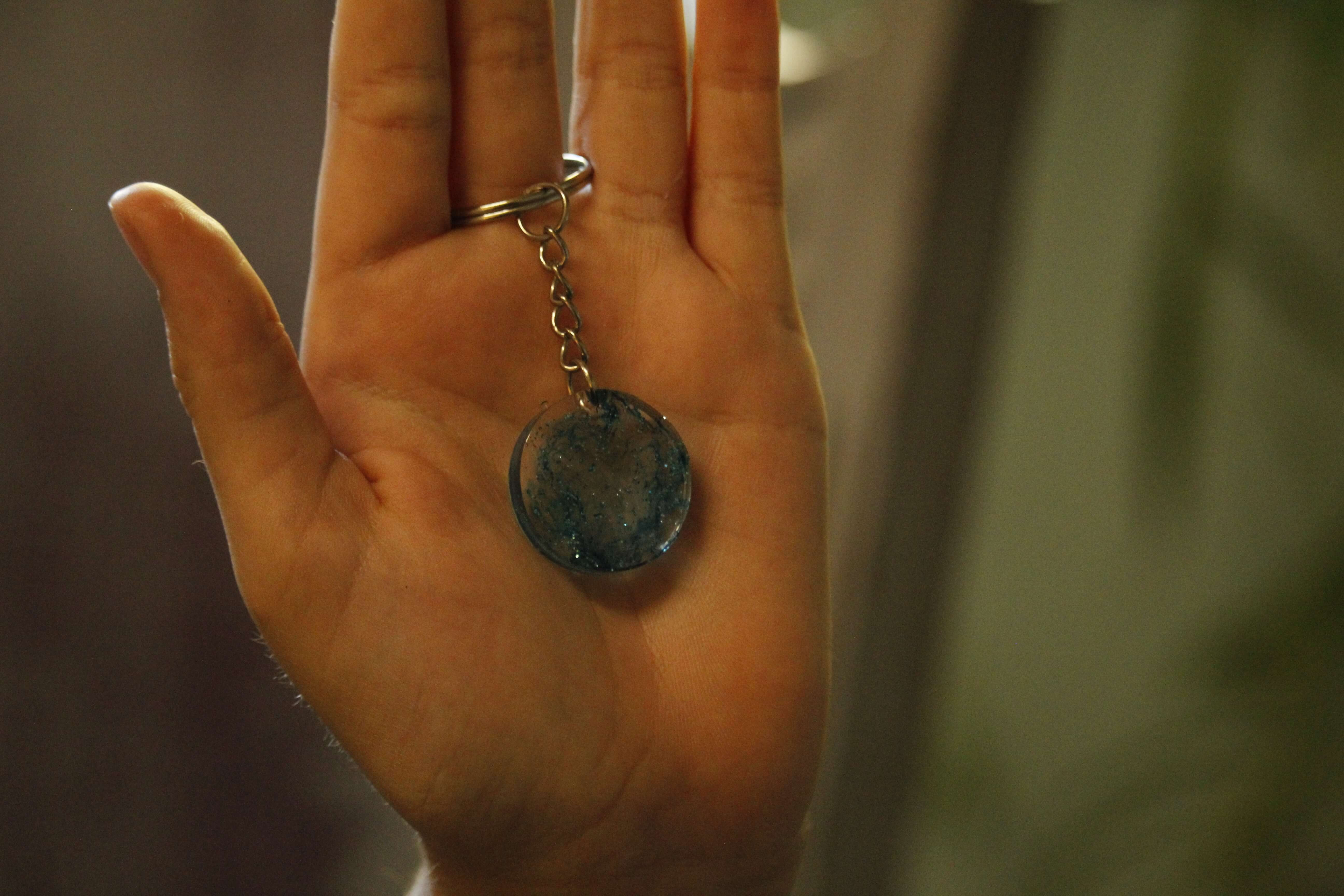 epoxy huurbox sleutelhangers - Foto