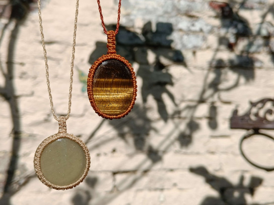 Macrame ketting met edelsteen
