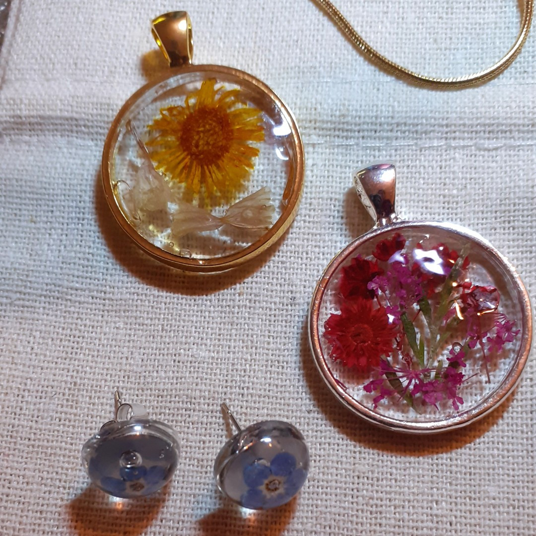 Workshop Juwelen maken met bloemen - Foto