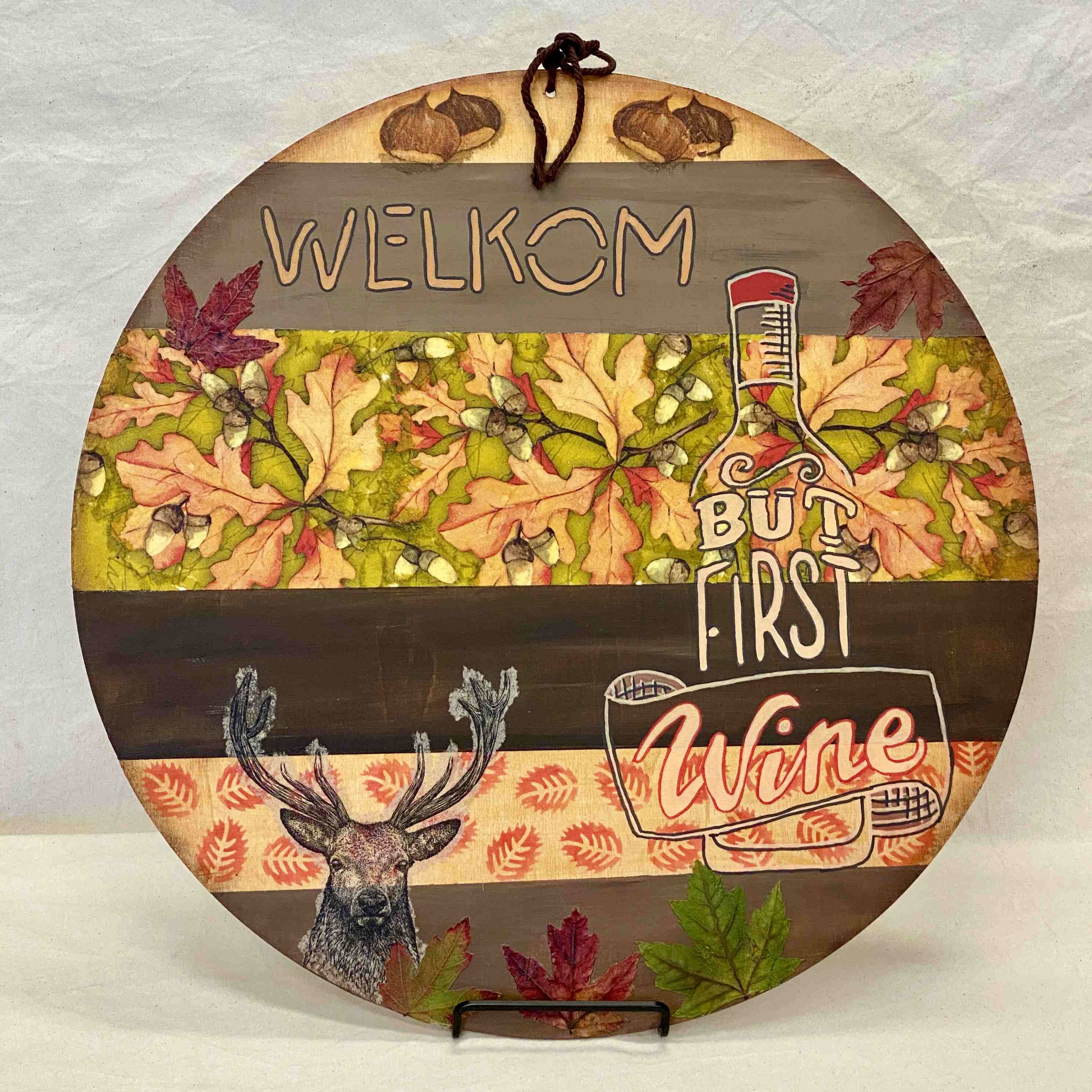 Houten muurcirkel (40cm) versieren.