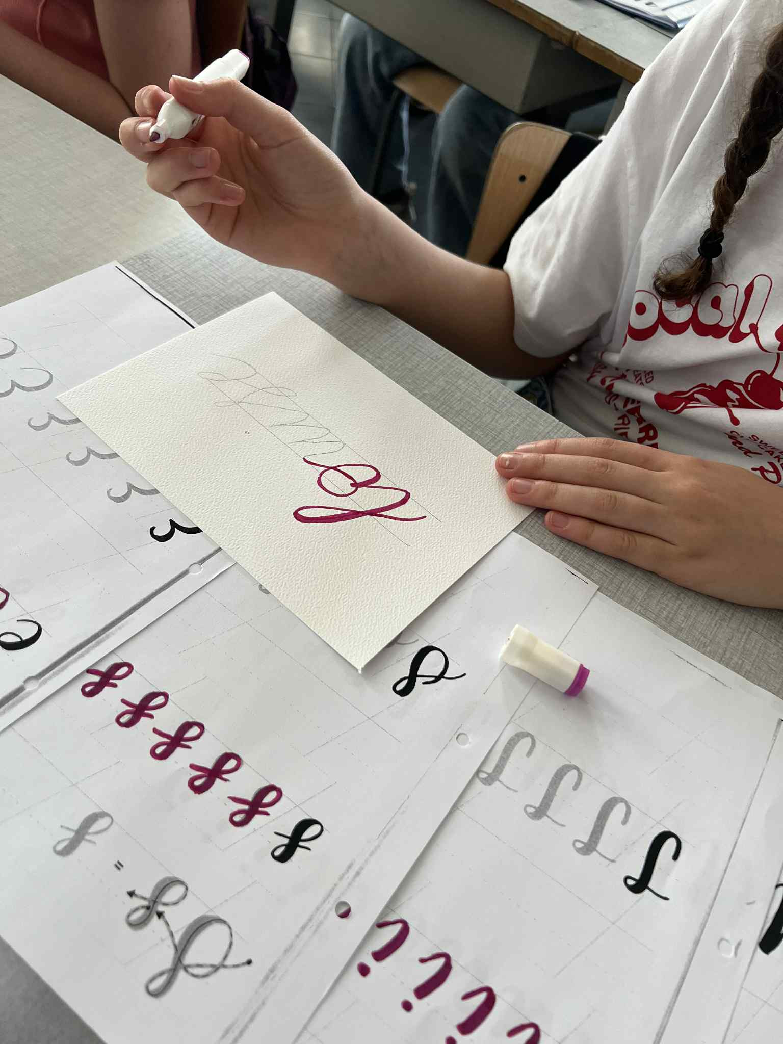 Workshop handletteren basis en maak jouw eigen cadeaulabels! - Foto