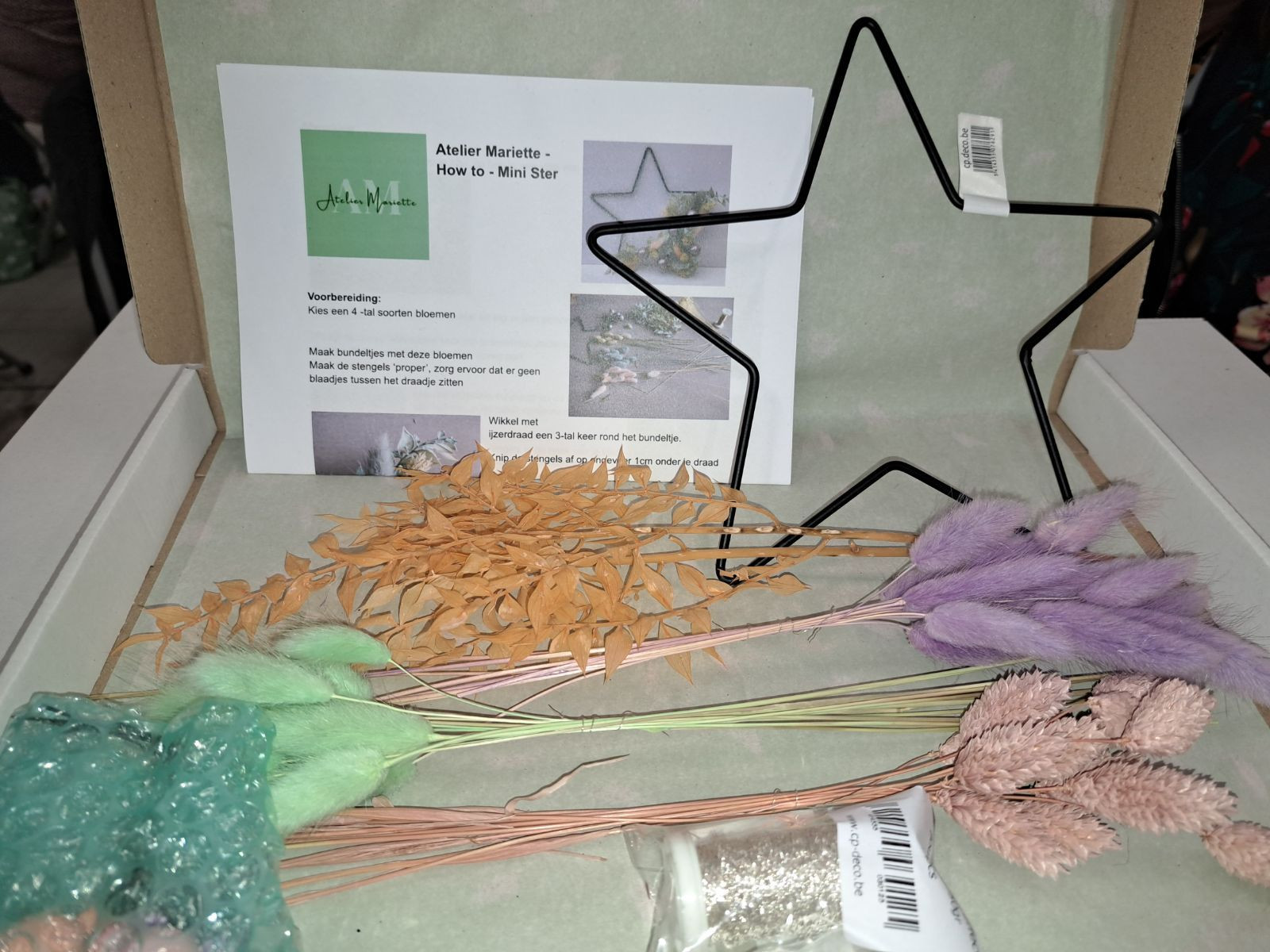 DIY Box Mini Kerstster Floral Hoop - Foto