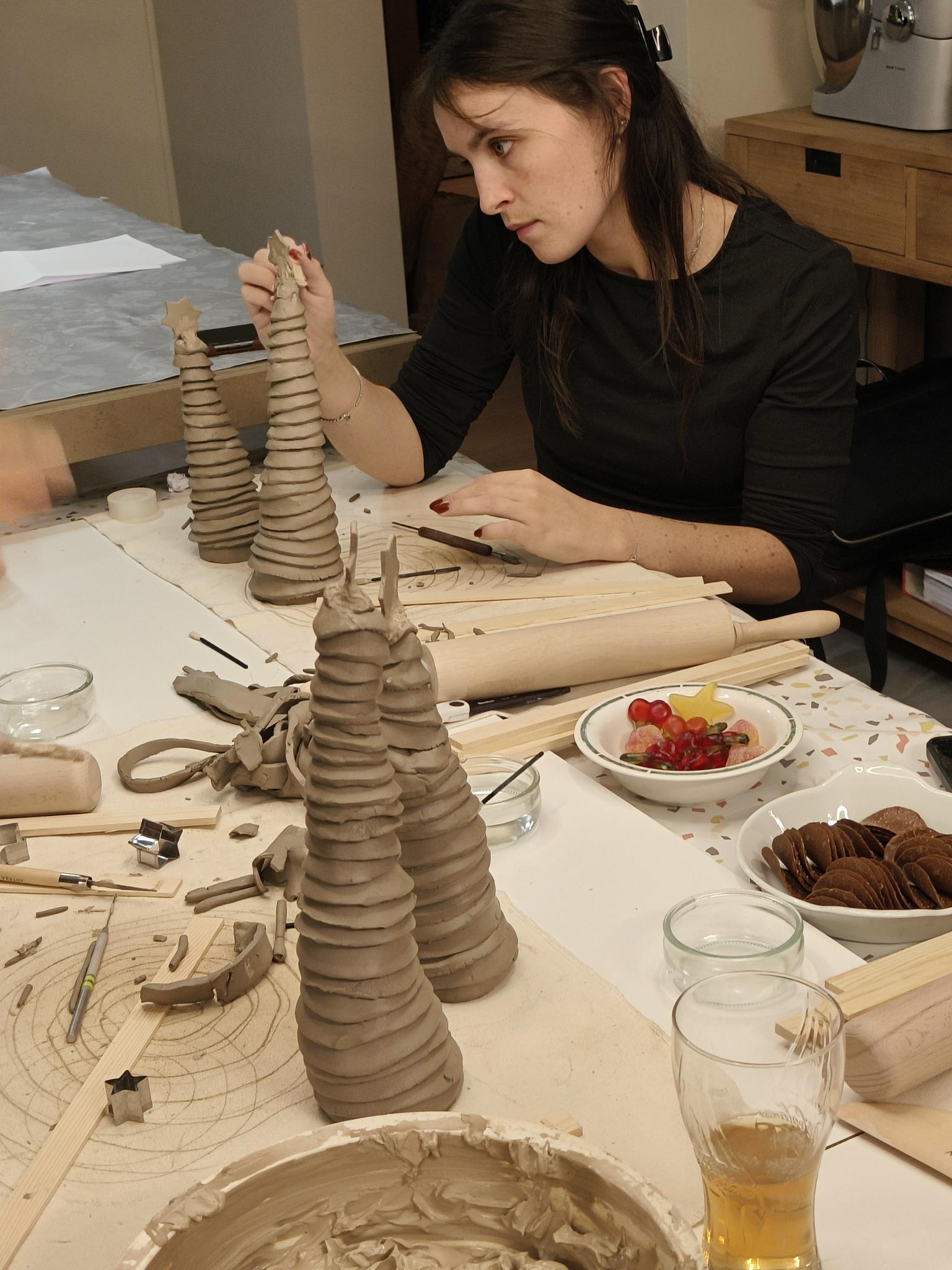 Kerstboompjes in keramiek - Foto