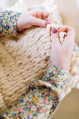 🧶Slow morning:  Handbreien met Puffy Lussenwol – Zachte creaties met je eigen handen