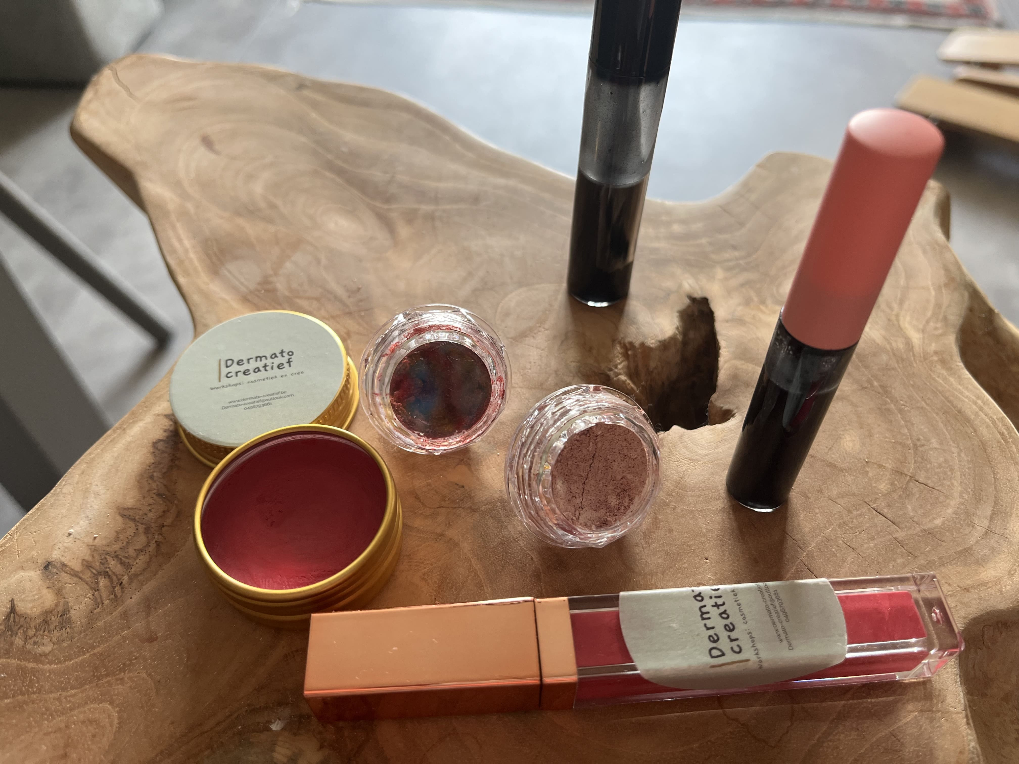 Workshop: Zelf Natuurlijke Make-up Maken - Foto