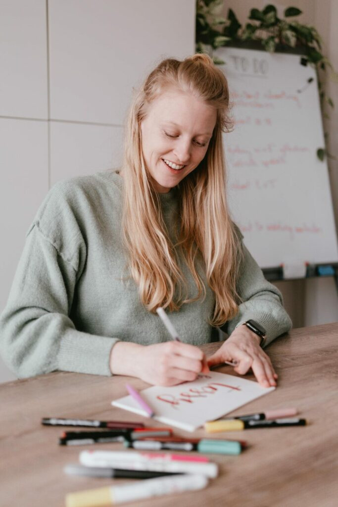 Workshop handletteren basis (07/06/26) in Vosselaar - Foto