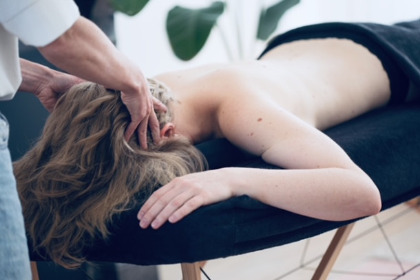 MASSAGE WORKSHOP - Relax & Connect -