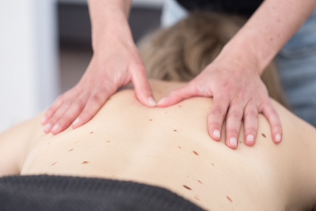 MASSAGE WORKSHOP - Relax & Connect - - Foto