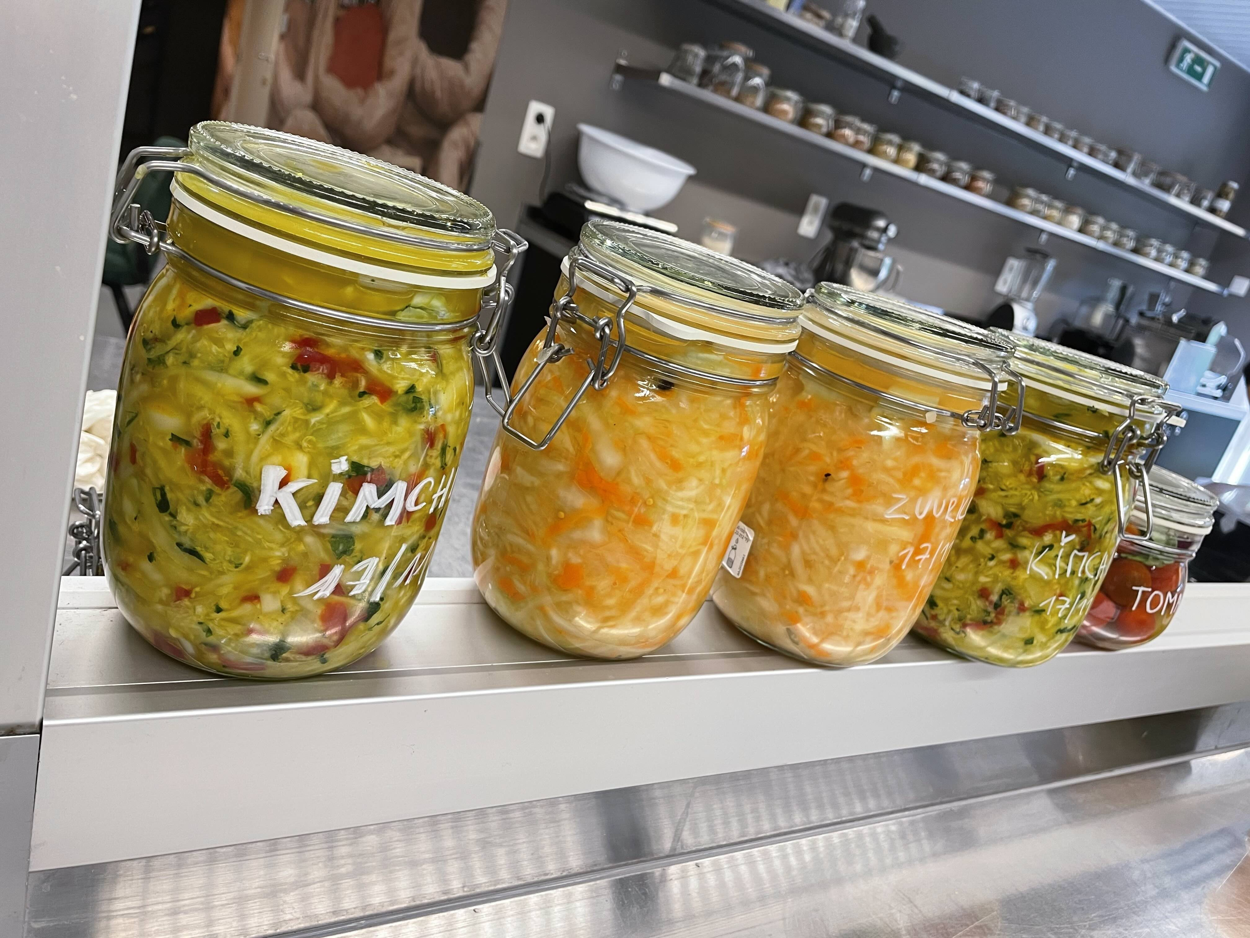 Fermenteren - Bruisende potjes vol kleur - Foto