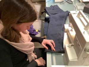 Workshop : Zelf jouw kleding leren herstellen - Foto