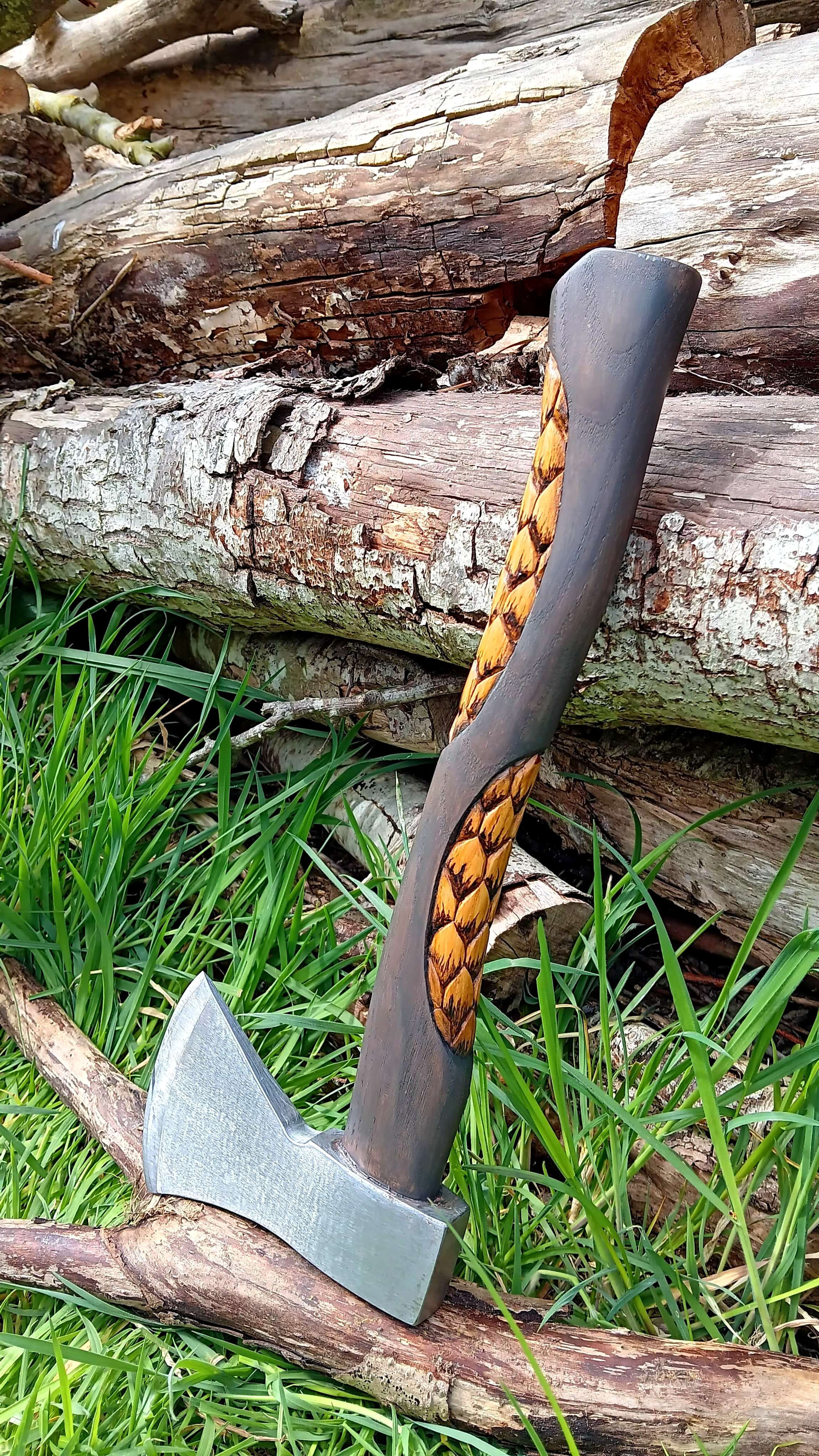 Viking Bijl - Workshop Houtsnijden voor beginners - Foto