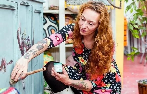 Workshop bijzettafeltje schilderen met krijtverf in kerst thema - Foto