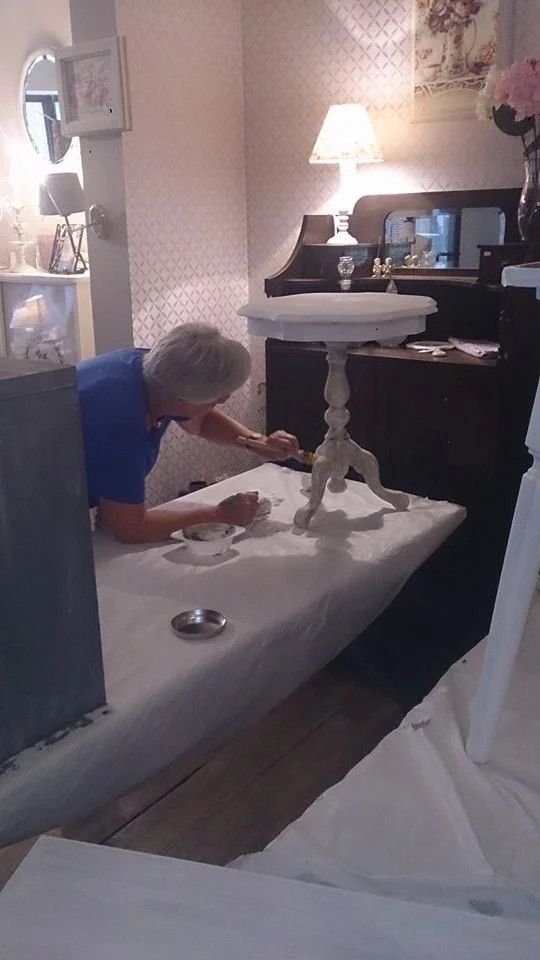 Workshop bijzettafeltje schilderen met krijtverf in kerst thema - Foto