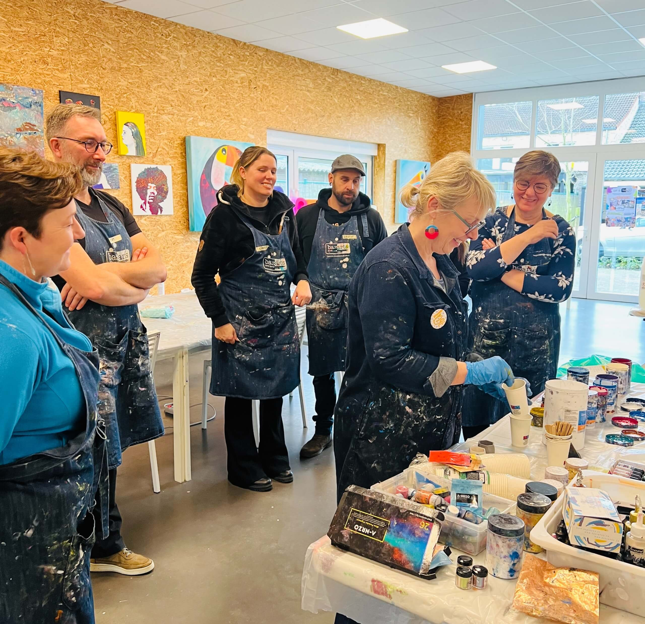 Resin Art/epoxy – Basistechnieken en bijzettafeltje (Maart) - Foto