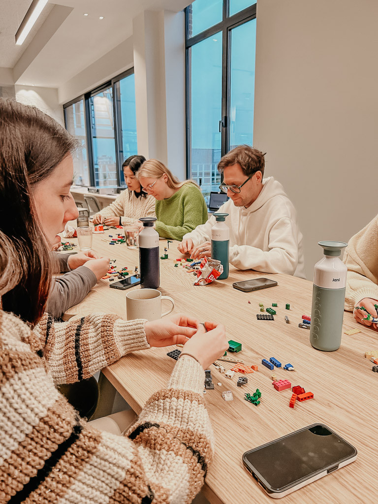 Je team in verbinding brengen door middel van LEGO Serious Play - Foto