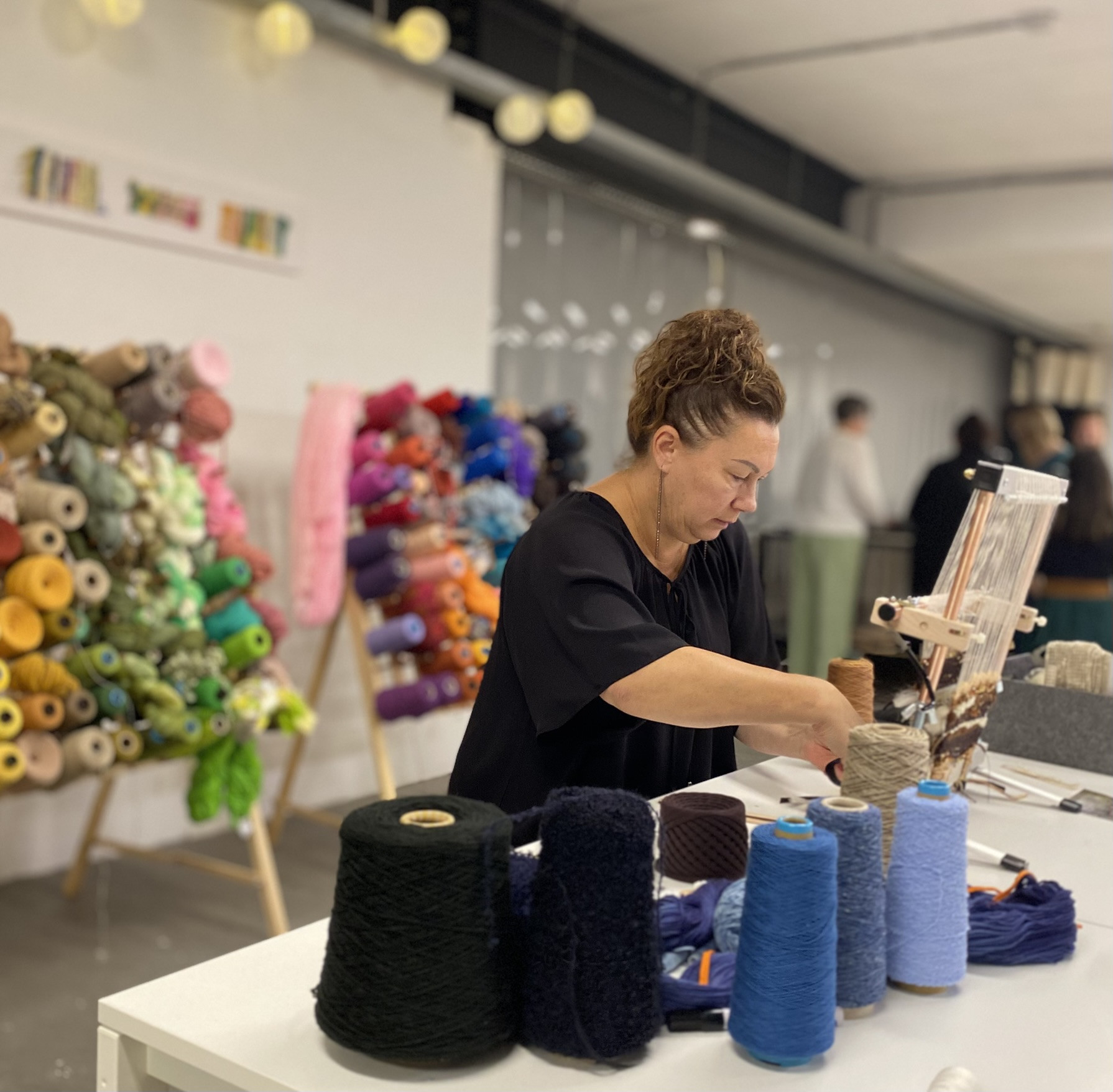 Ochtendworkshop vrij weven – Kom tot rust met kleur, draad en textuur - Foto