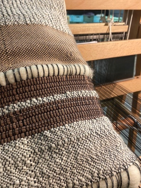 Vrij Weven: Jouw creatieve escape   Experimenteren, ontspannen & iets unieks creëren. 🌿 - Foto